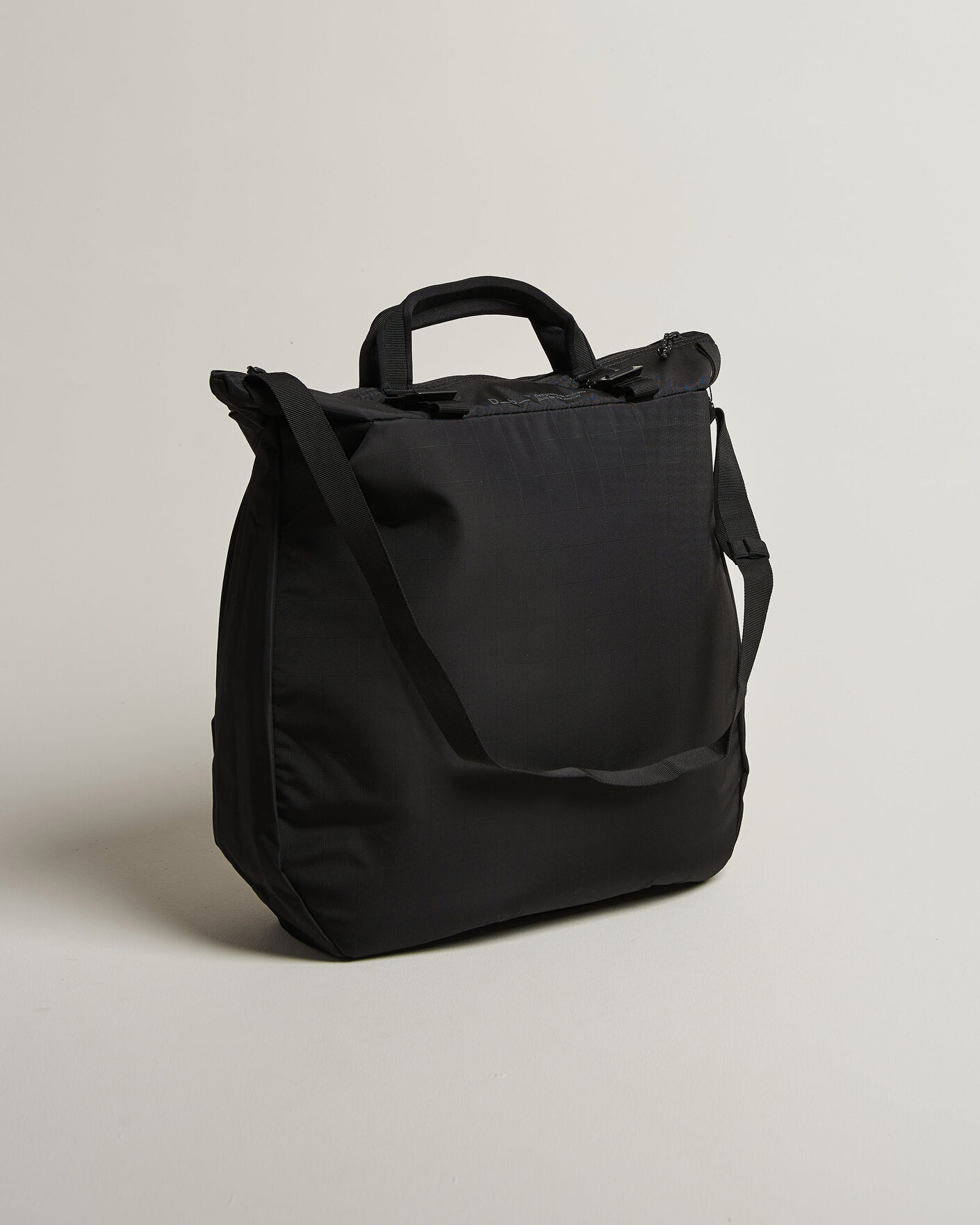 Mies | Laukut | DB | Utility Tote 32L Black Out