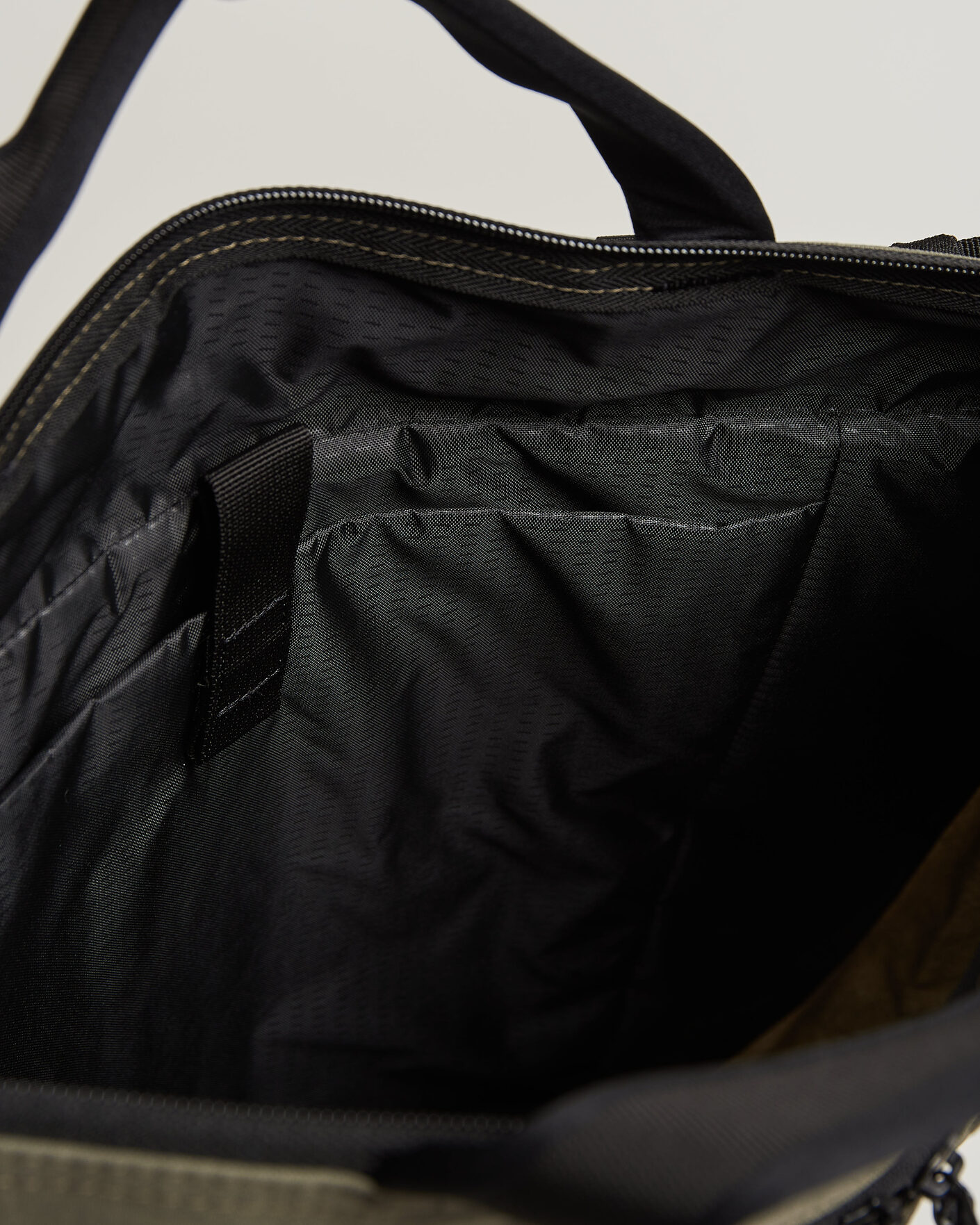Mies | DB Utility Tote 32L Forest Green | DB | Utility Tote 32L Forest Green