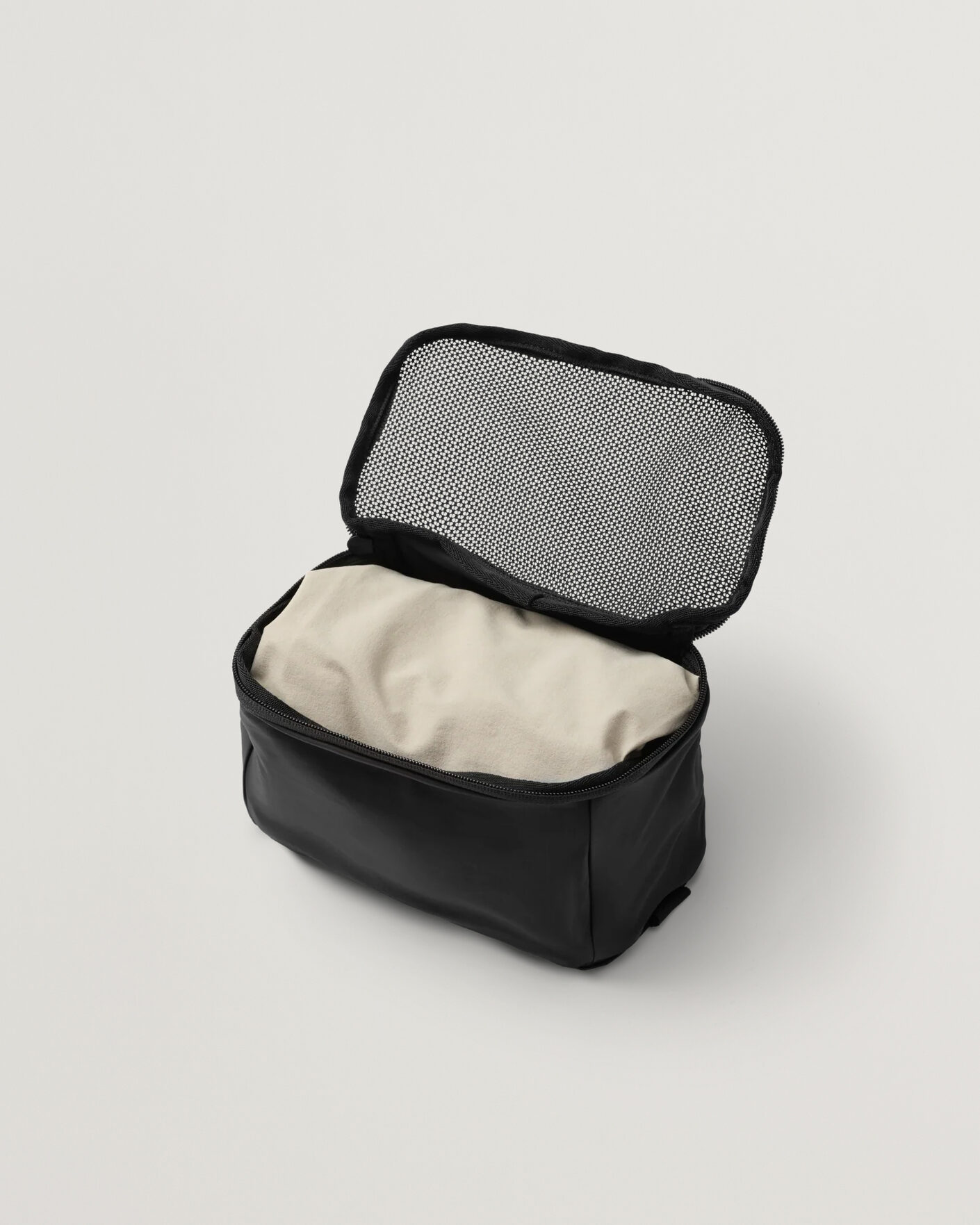 Mies | Laukut | DB | Essential Packing Cube S Black Out