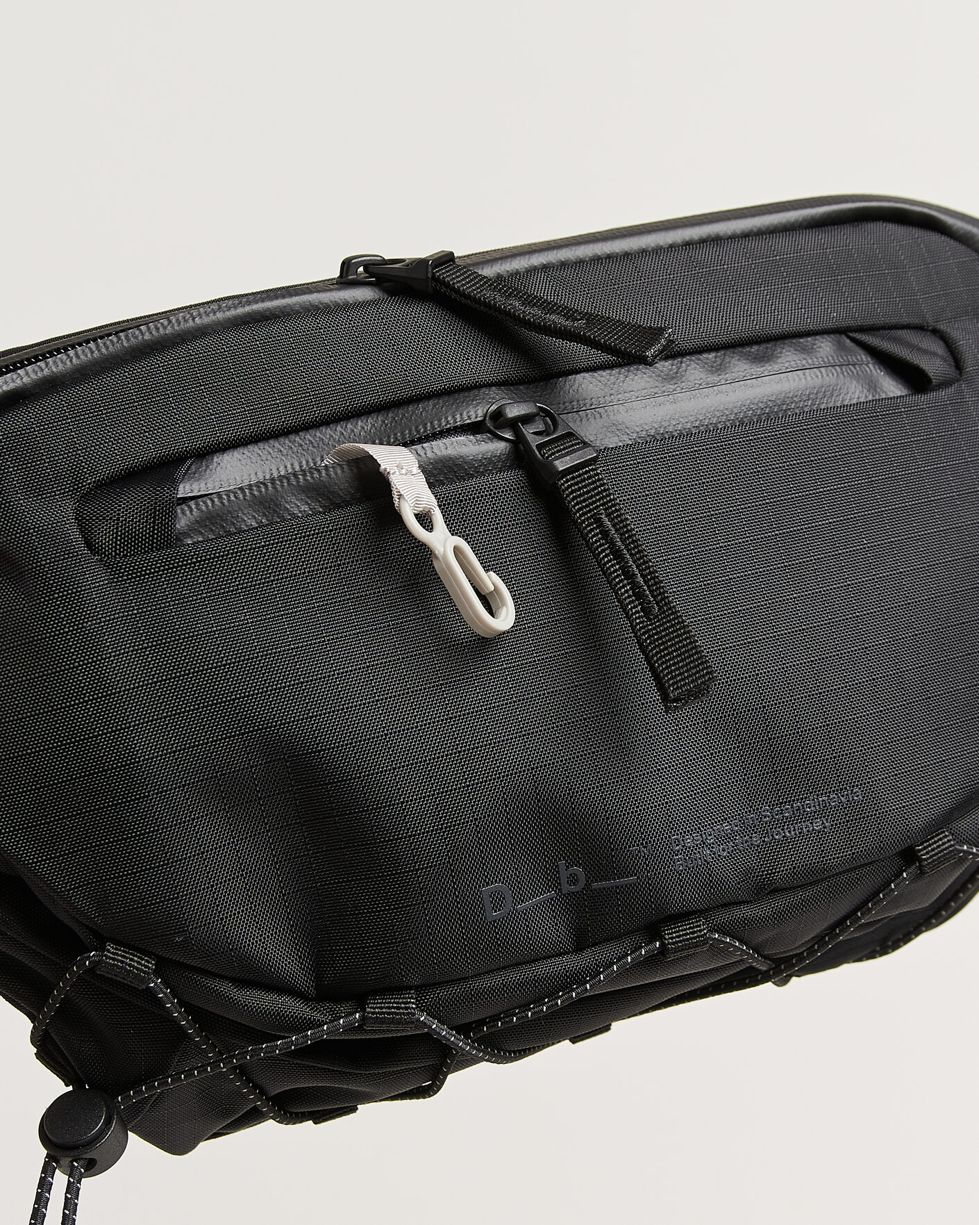 Mies | Laukut | DB | Roamer Pro Sling Bag 6L Black Out