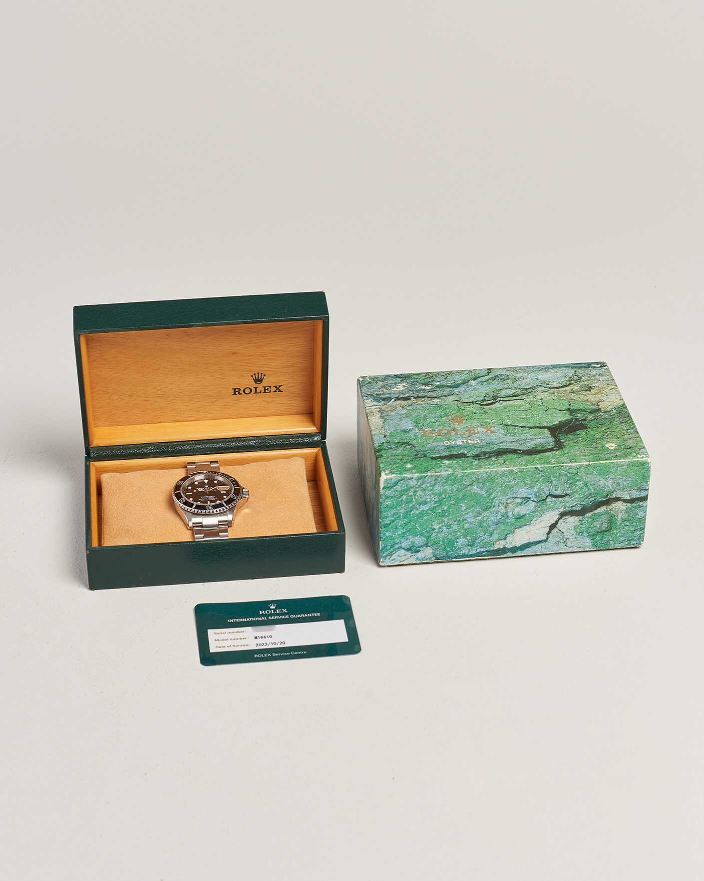 Mies | Pre-Owned & Vintage Watches | Rolex Pre-Owned | Submariner Date