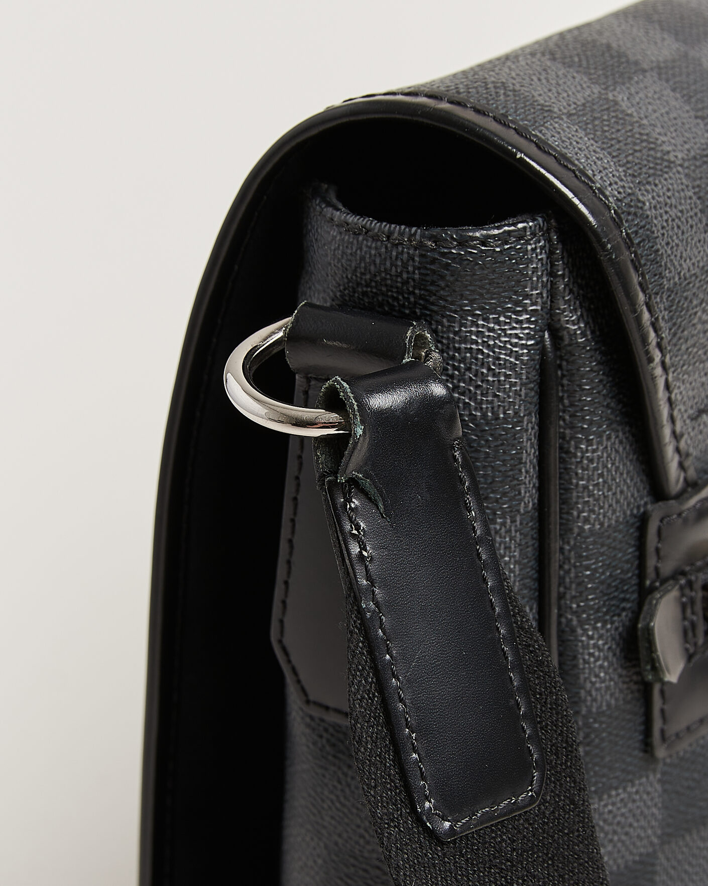 Mies | Pre-Owned & Vintage Bags | Louis Vuitton Pre-Owned | Daniel MM Shoulder Bag Damier Graphite