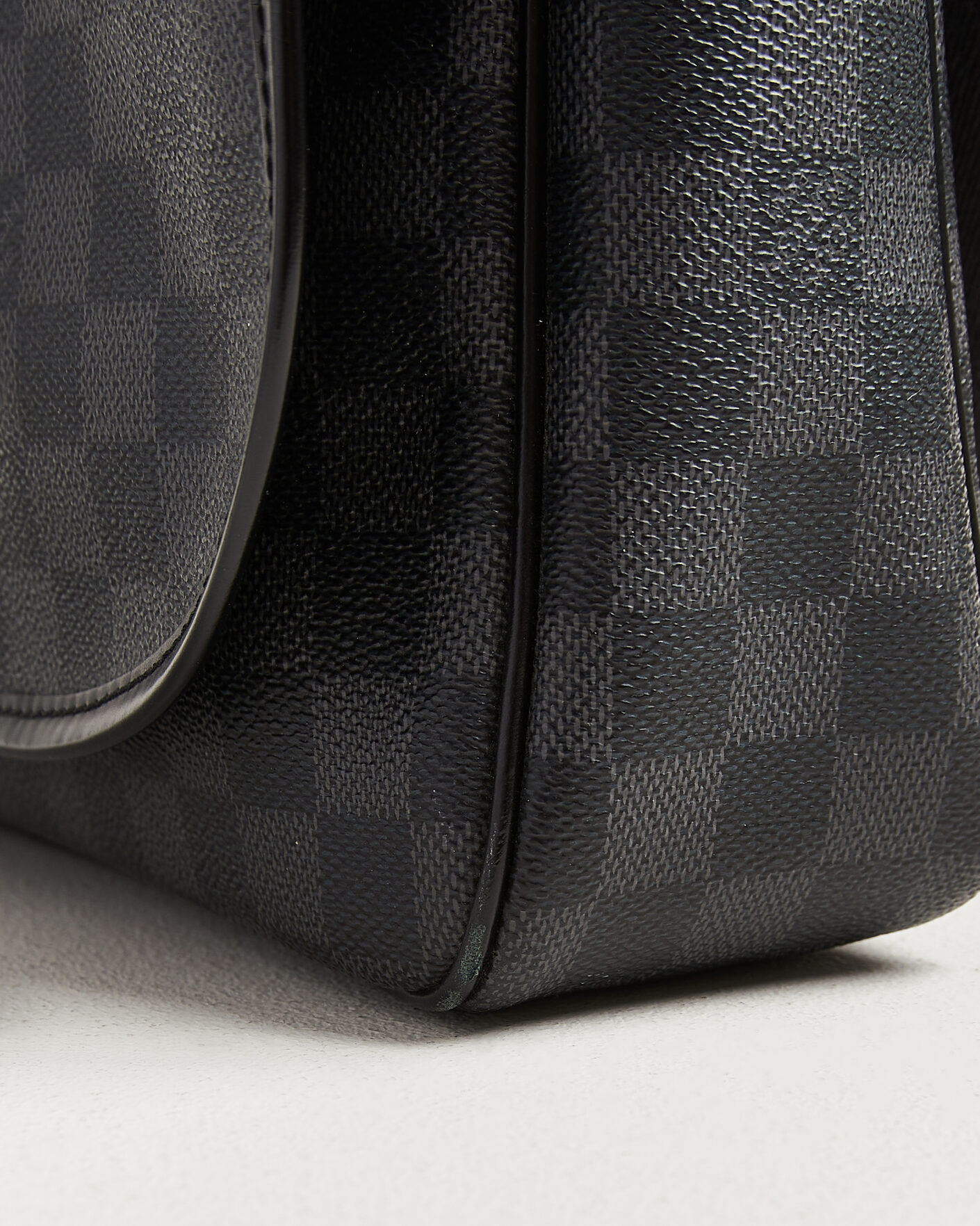 Mies | Pre-Owned & Vintage Bags | Louis Vuitton Pre-Owned | Daniel MM Shoulder Bag Damier Graphite