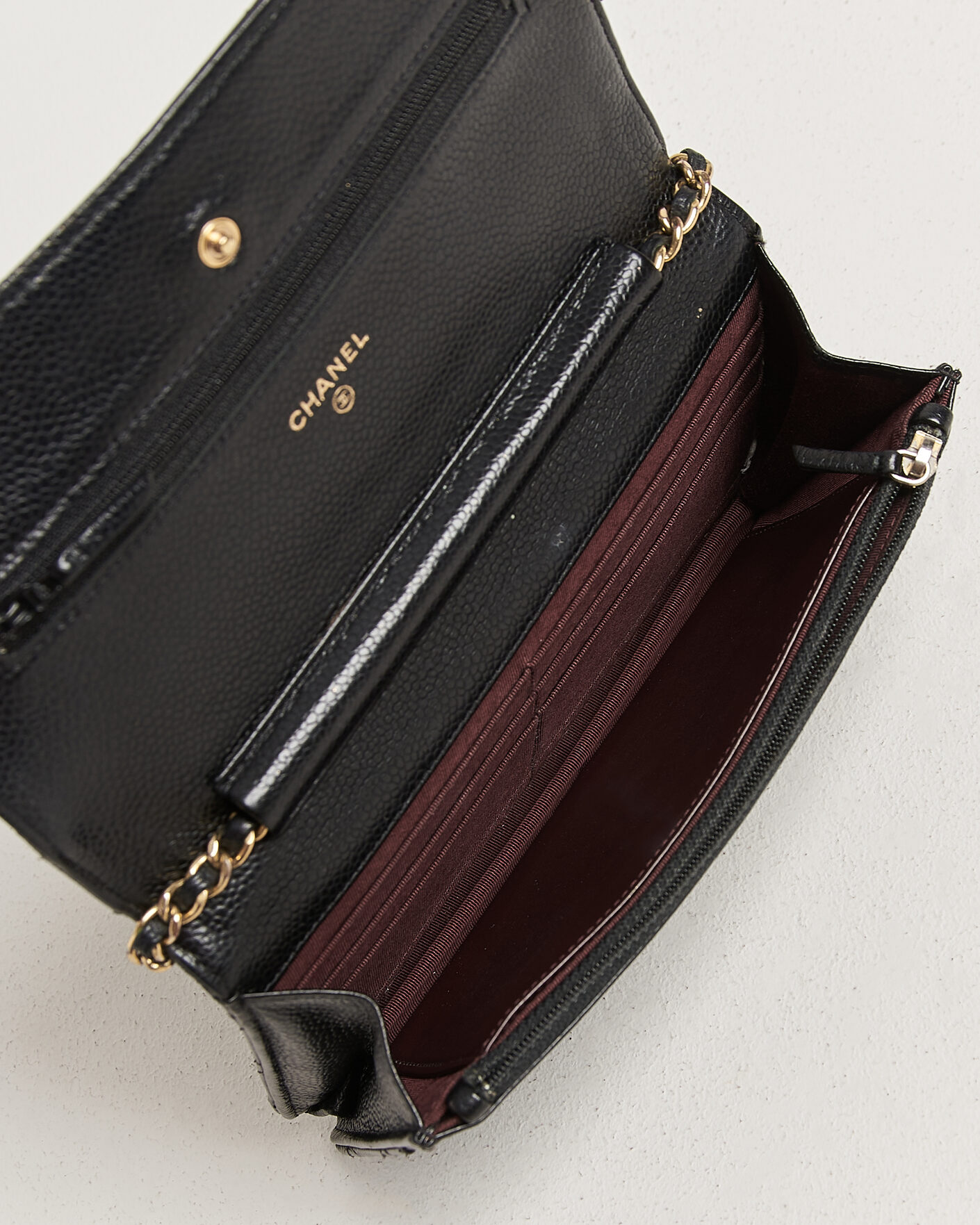 Mies | Pre-Owned & Vintage Bags | Chanel Pre-Owned | Wallet On Chain Caviar Leather Black