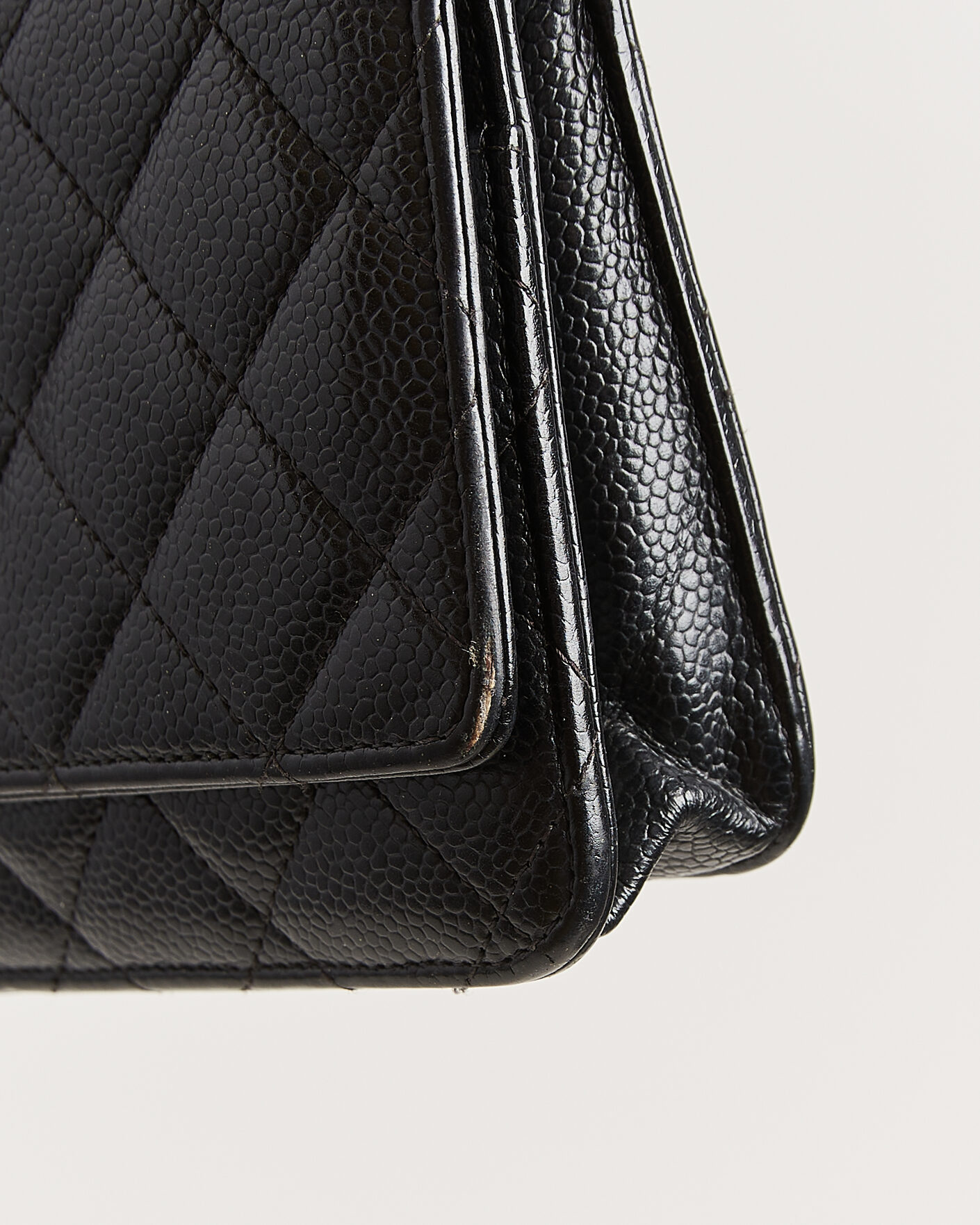 Mies | Pre-Owned & Vintage Bags | Chanel Pre-Owned | Wallet On Chain Caviar Leather Black
