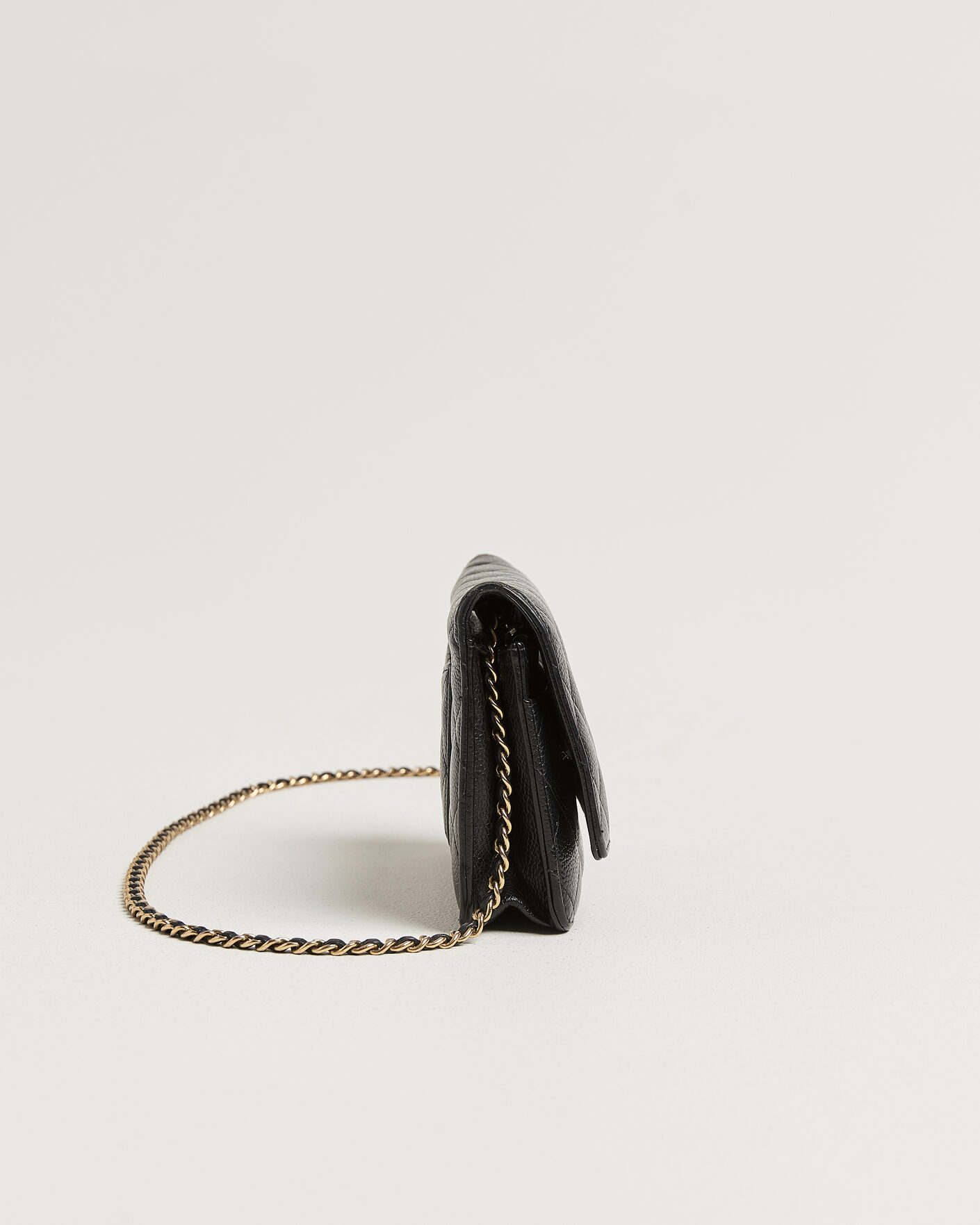 Mies | Pre-Owned & Vintage Bags | Chanel Pre-Owned | Wallet On Chain Caviar Leather Black