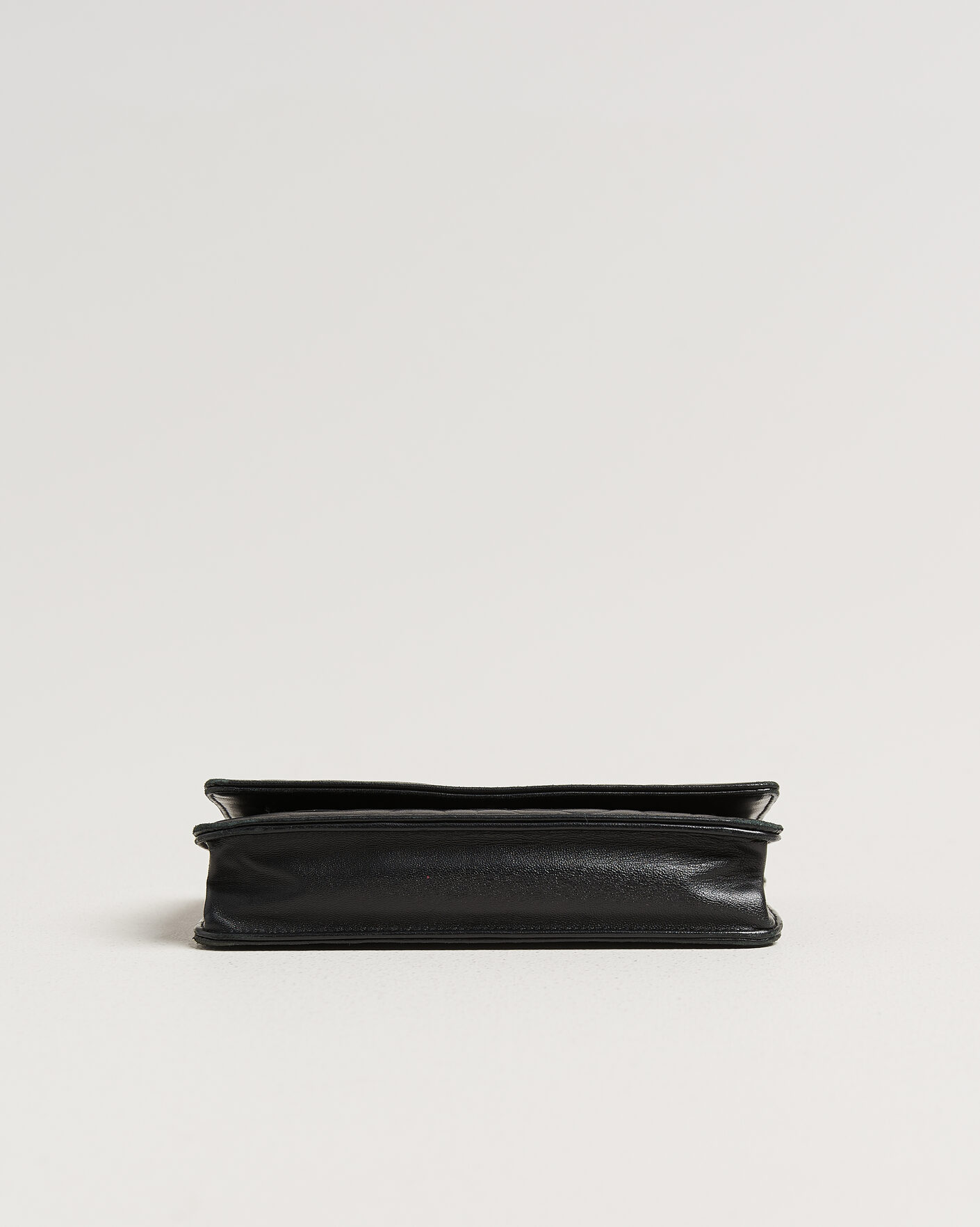 Mies | Pre-Owned & Vintage Bags | Chanel Pre-Owned | Wallet On Chain Camelia Lambskin Black