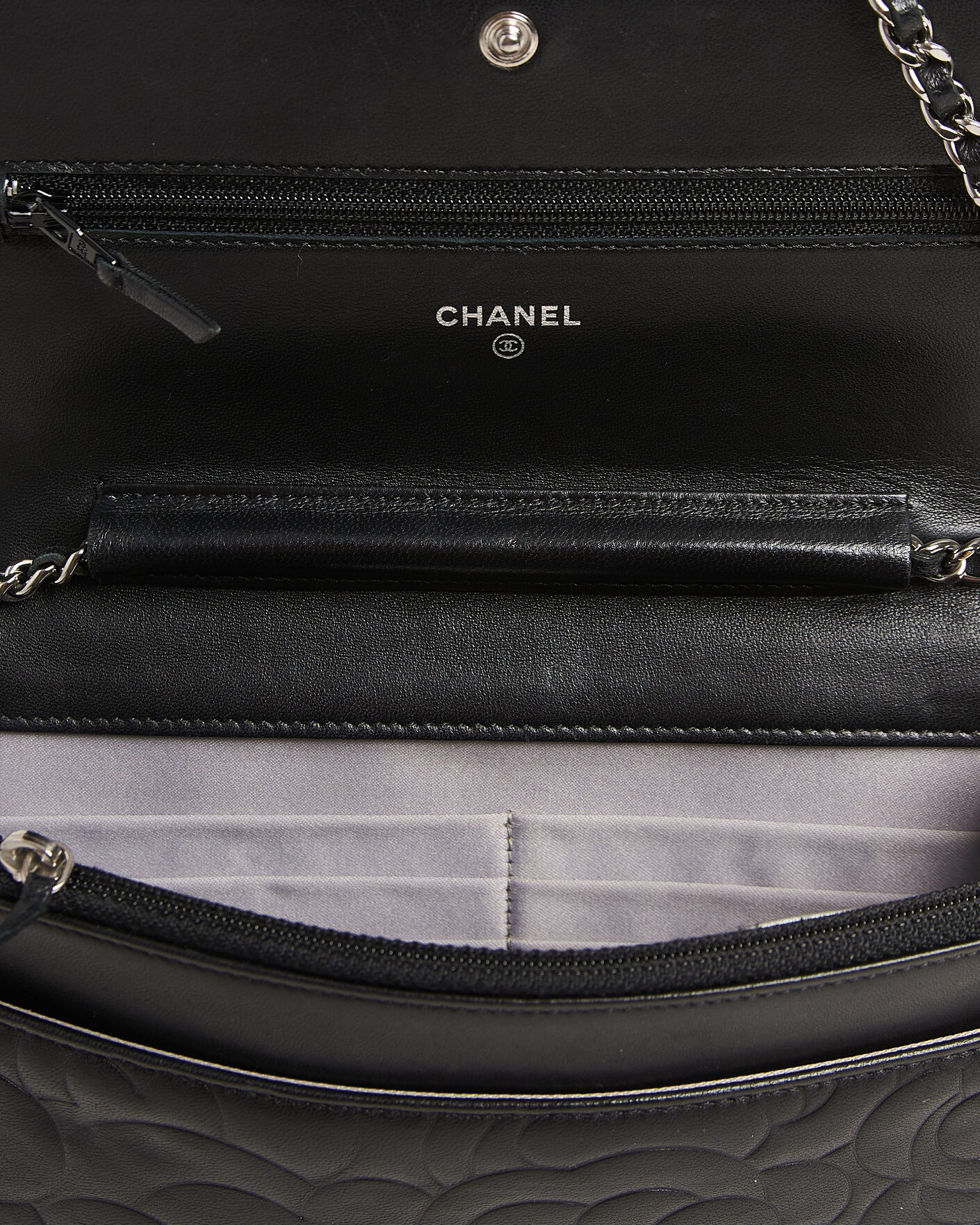 Mies | Pre-Owned & Vintage Bags | Chanel Pre-Owned | Wallet On Chain Camelia Lambskin Black