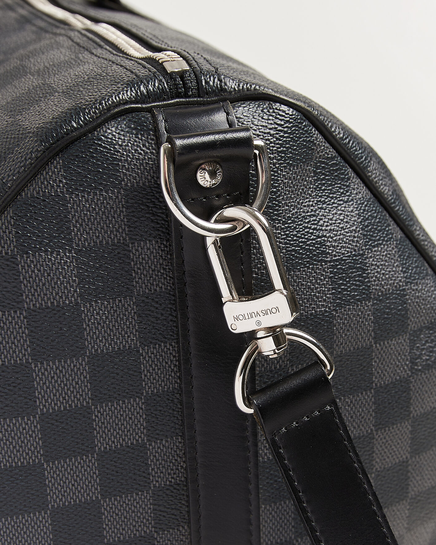 Mies | Pre-Owned & Vintage Bags | Louis Vuitton Pre-Owned | Keepall 55 Bandouliére Damier Graphite