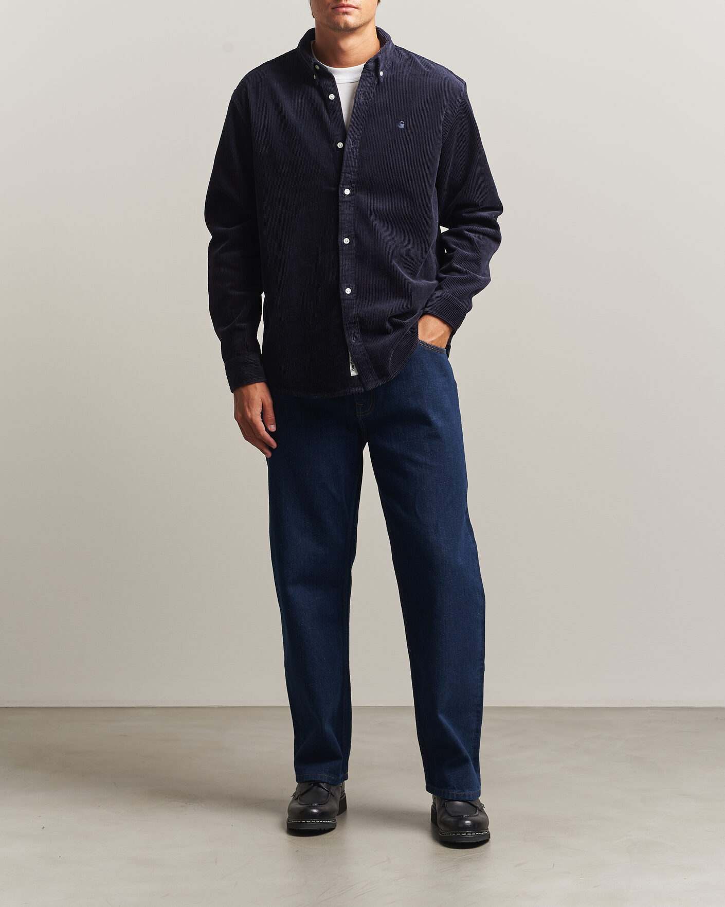 Mies | Kauluspaidat | Carhartt WIP | Madison Cord Shirt Dark Navy