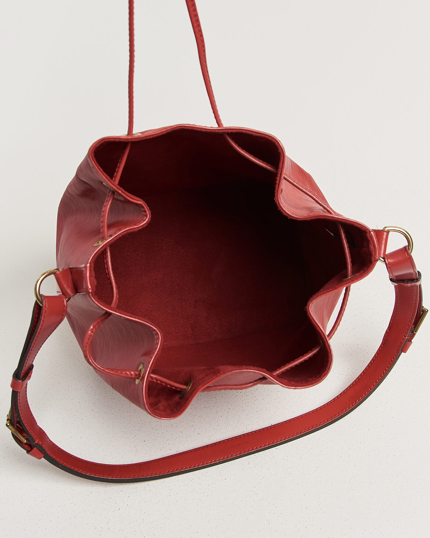 Mies | Pre-Owned & Vintage Bags | Louis Vuitton Pre-Owned | Petit Noé Epi Leather Red