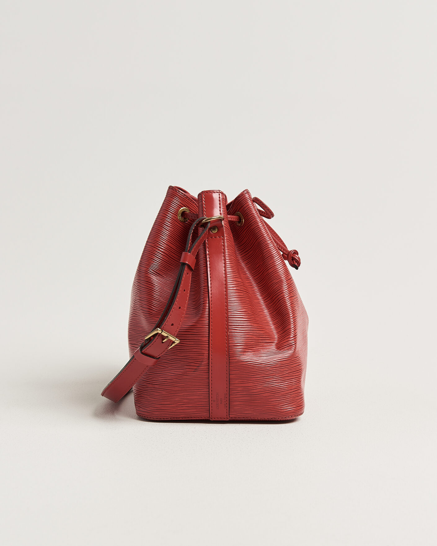 Mies | Pre-Owned & Vintage Bags | Louis Vuitton Pre-Owned | Petit Noé Epi Leather Red