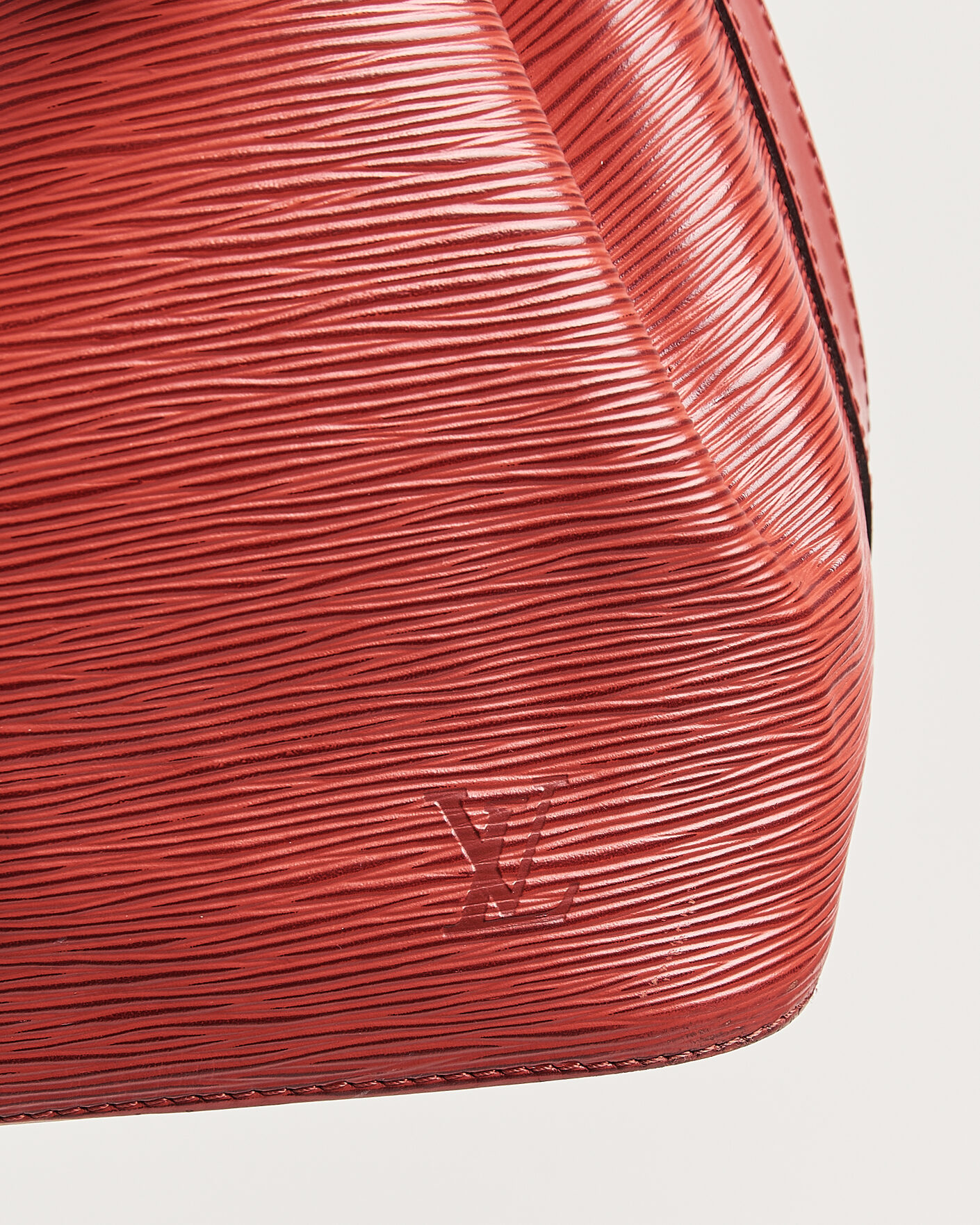 Mies | Pre-Owned & Vintage Bags | Louis Vuitton Pre-Owned | Petit Noé Epi Leather Red