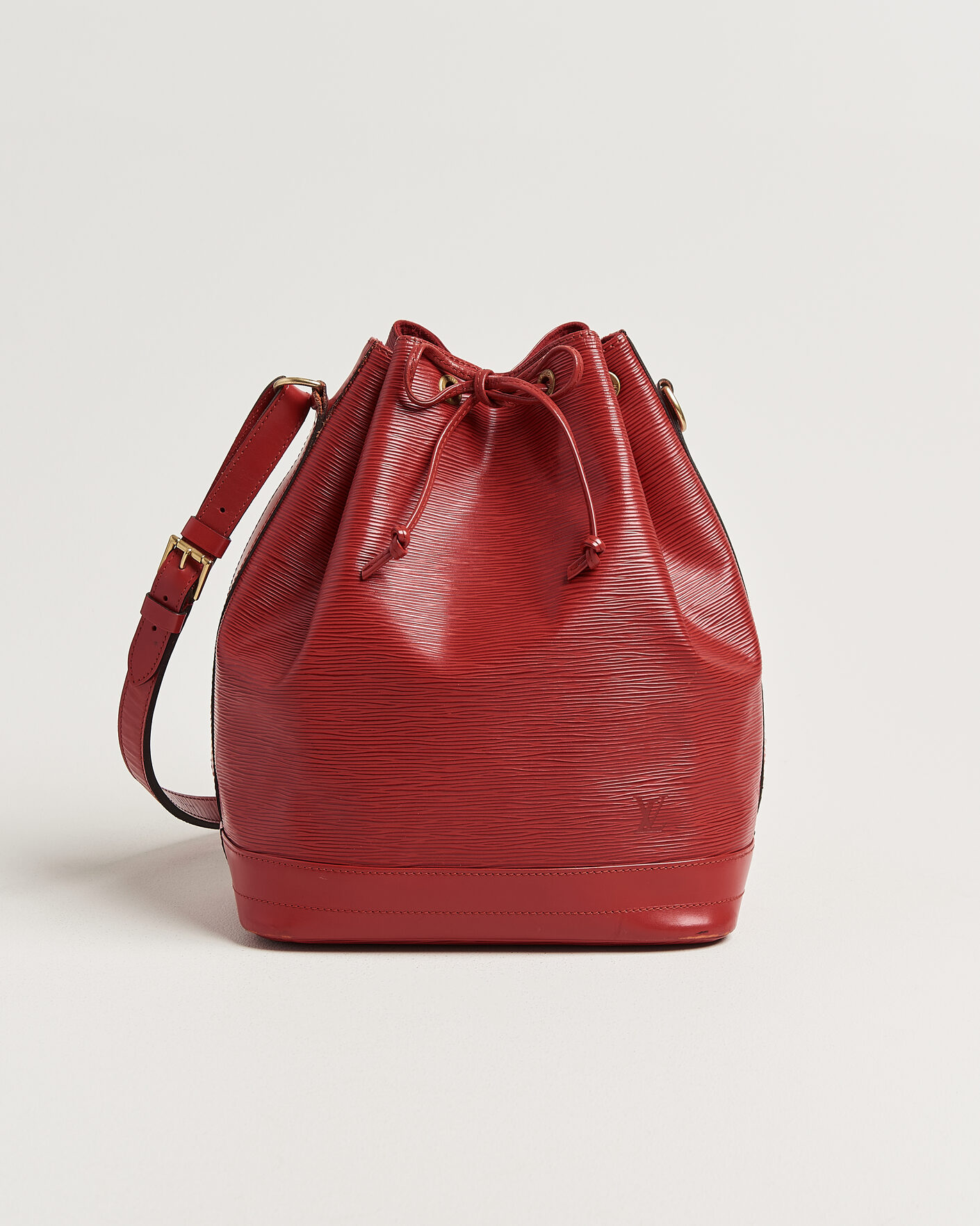 Mies | Pre-Owned & Vintage Bags | Louis Vuitton Pre-Owned | Noé Epi Leather Red