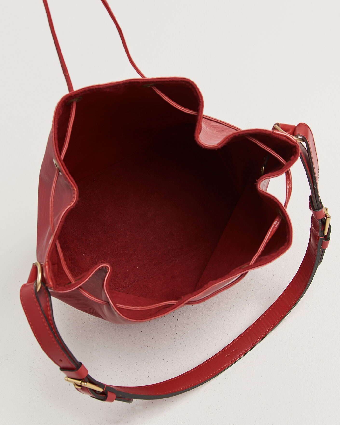 Mies | Pre-Owned & Vintage Bags | Louis Vuitton Pre-Owned | Noé Epi Leather Red
