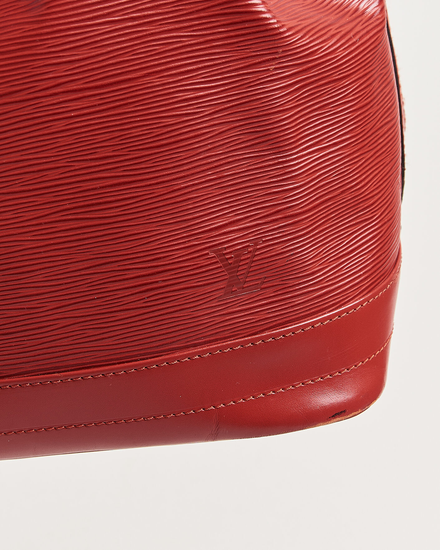 Mies | Pre-Owned & Vintage Bags | Louis Vuitton Pre-Owned | Noé Epi Leather Red
