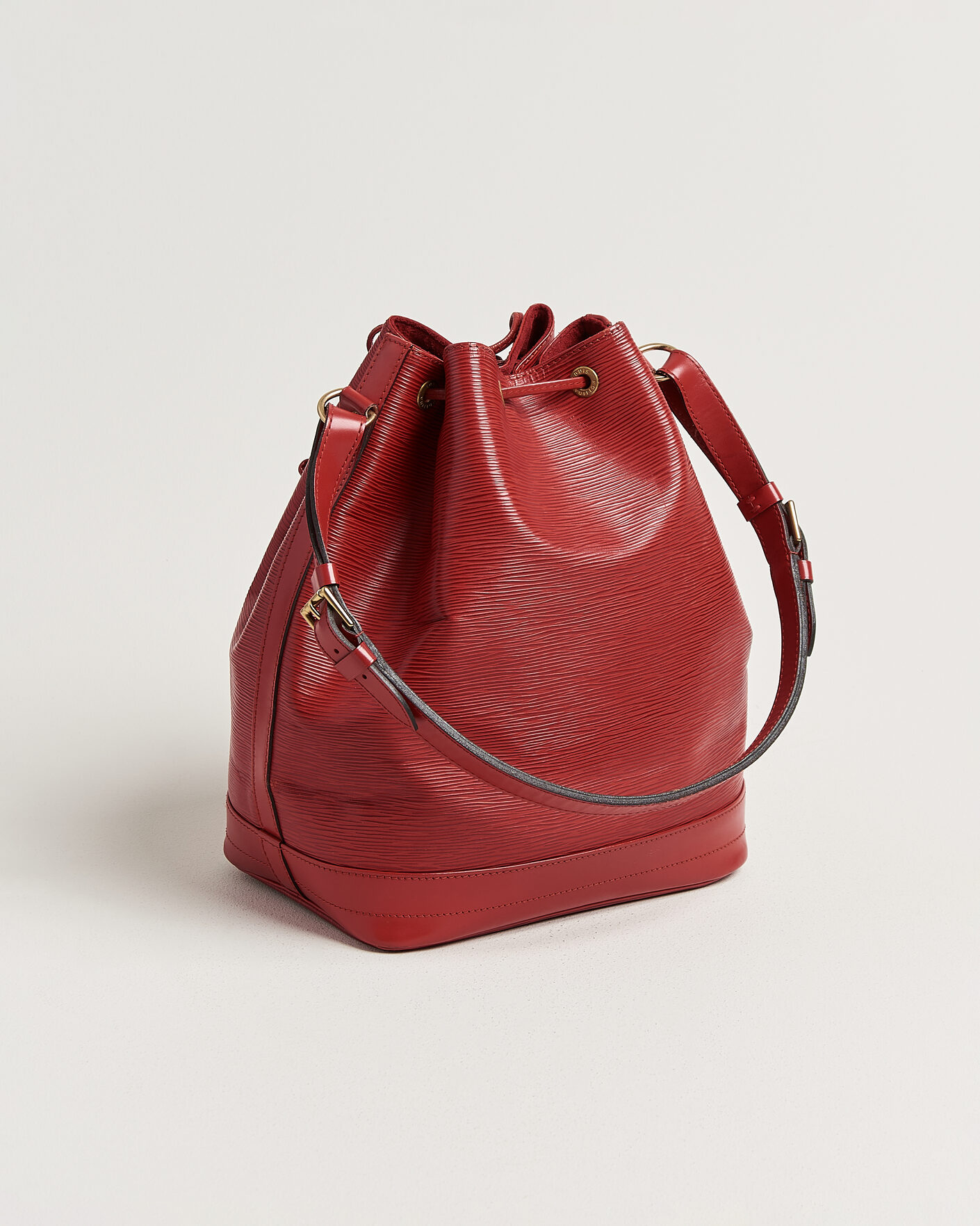 Mies | Pre-Owned & Vintage Bags | Louis Vuitton Pre-Owned | Noé Epi Leather Red
