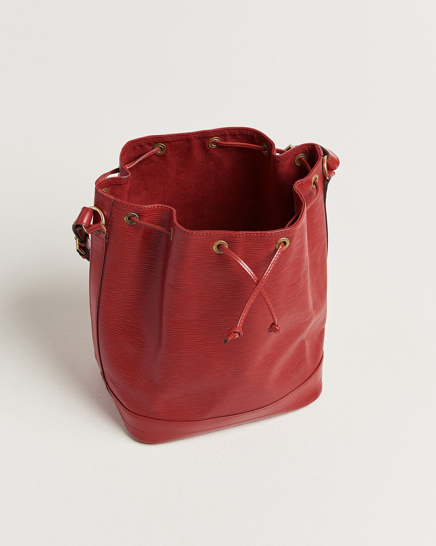 Mies | Pre-Owned & Vintage Bags | Louis Vuitton Pre-Owned | Noé Epi Leather Red