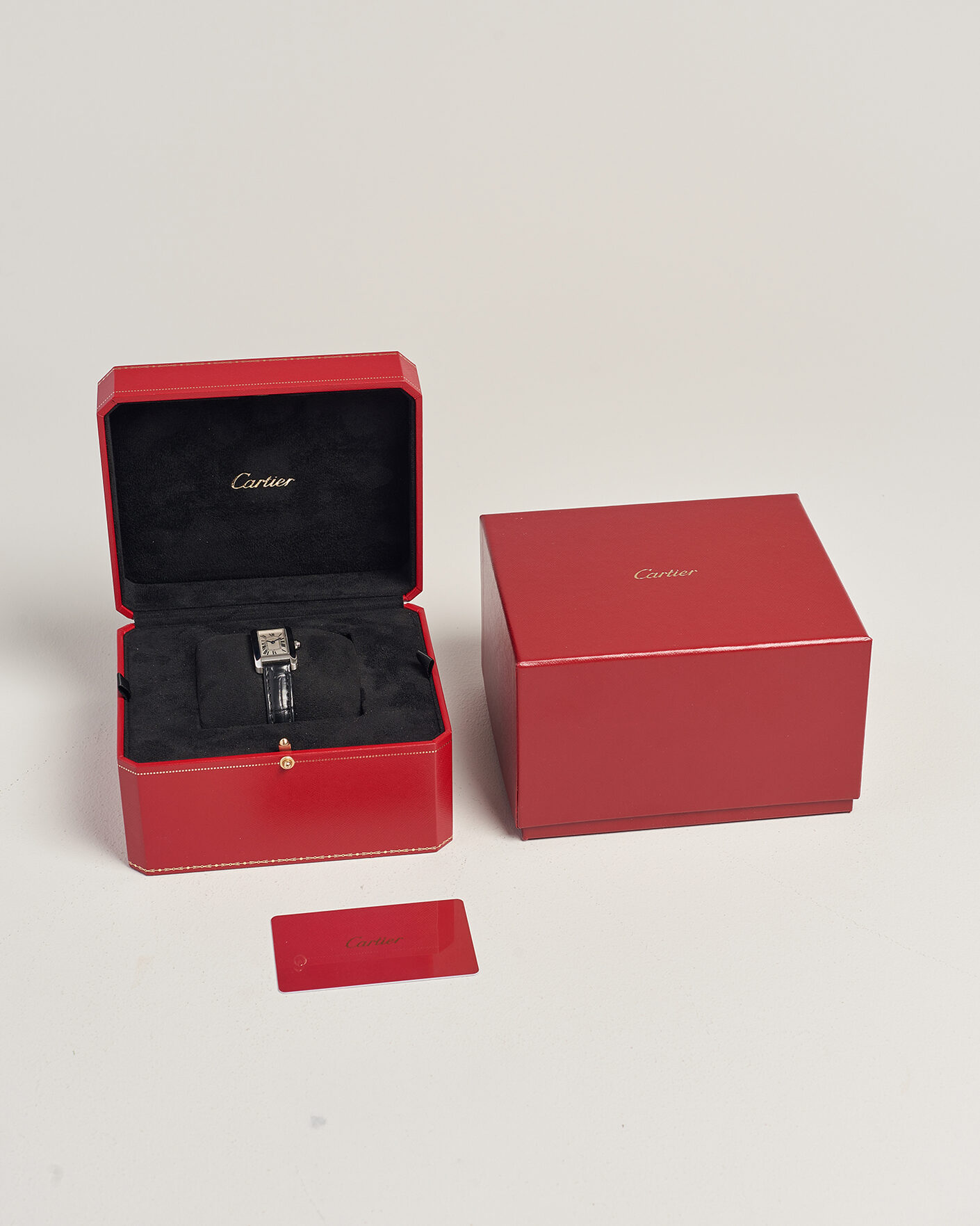Mies | Gifts for Her | Cartier Pre-Owned | Tank Americaine