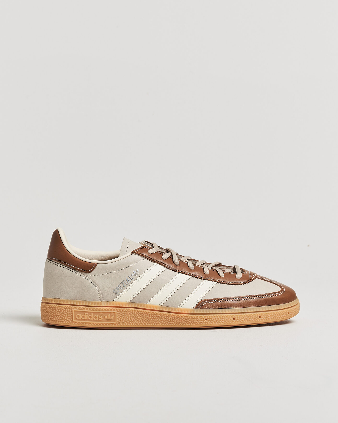 Mies | Tennarit | adidas Originals | Handball Spezial Sneaker Khaki/White