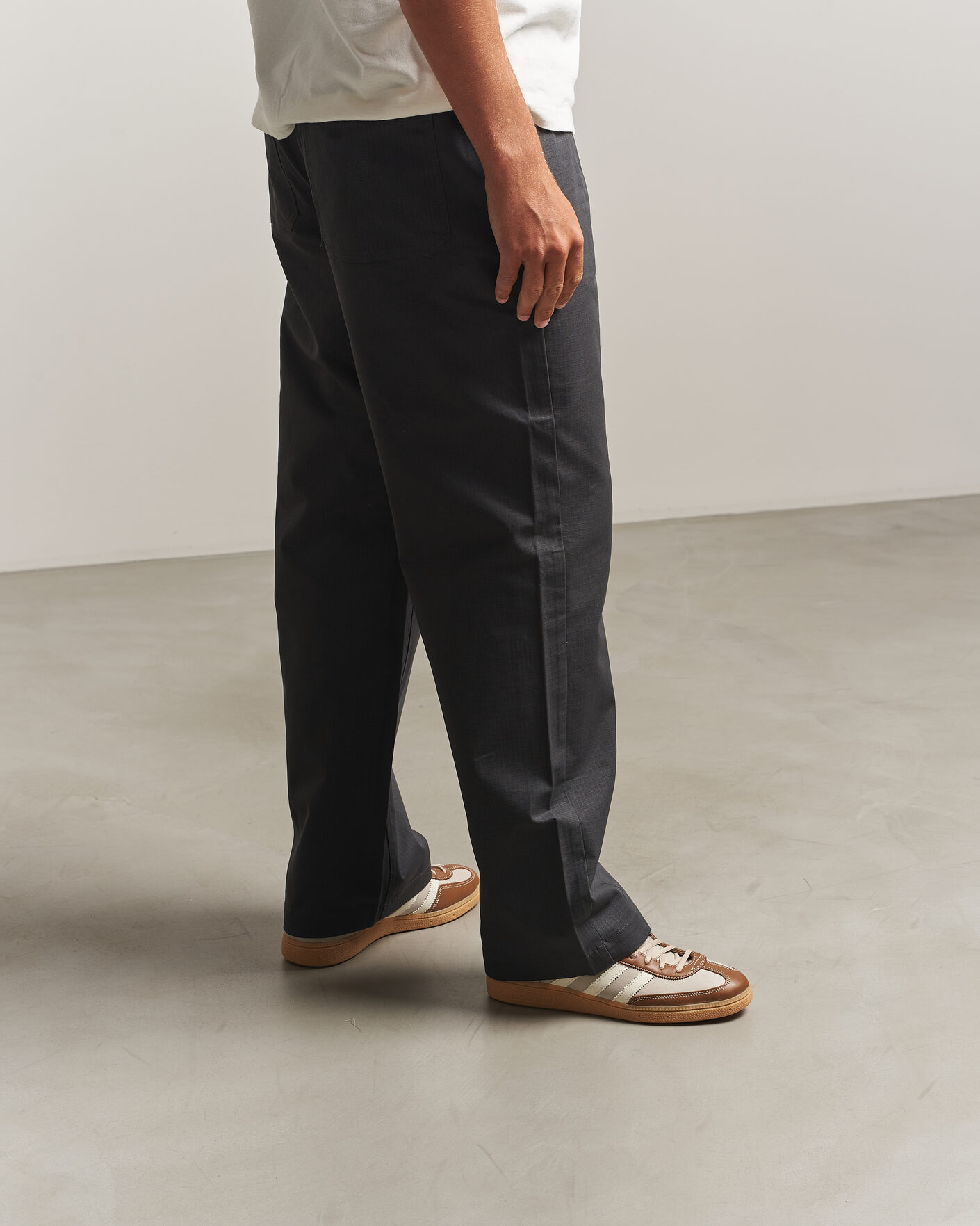 Mies | Tennarit | adidas Originals | Handball Spezial Sneaker Khaki/White