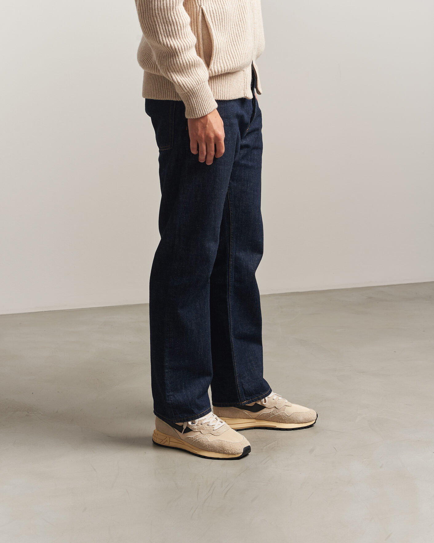 Mies | Tennarit | Autry | Reelwind Running Sneaker Ecru/Black