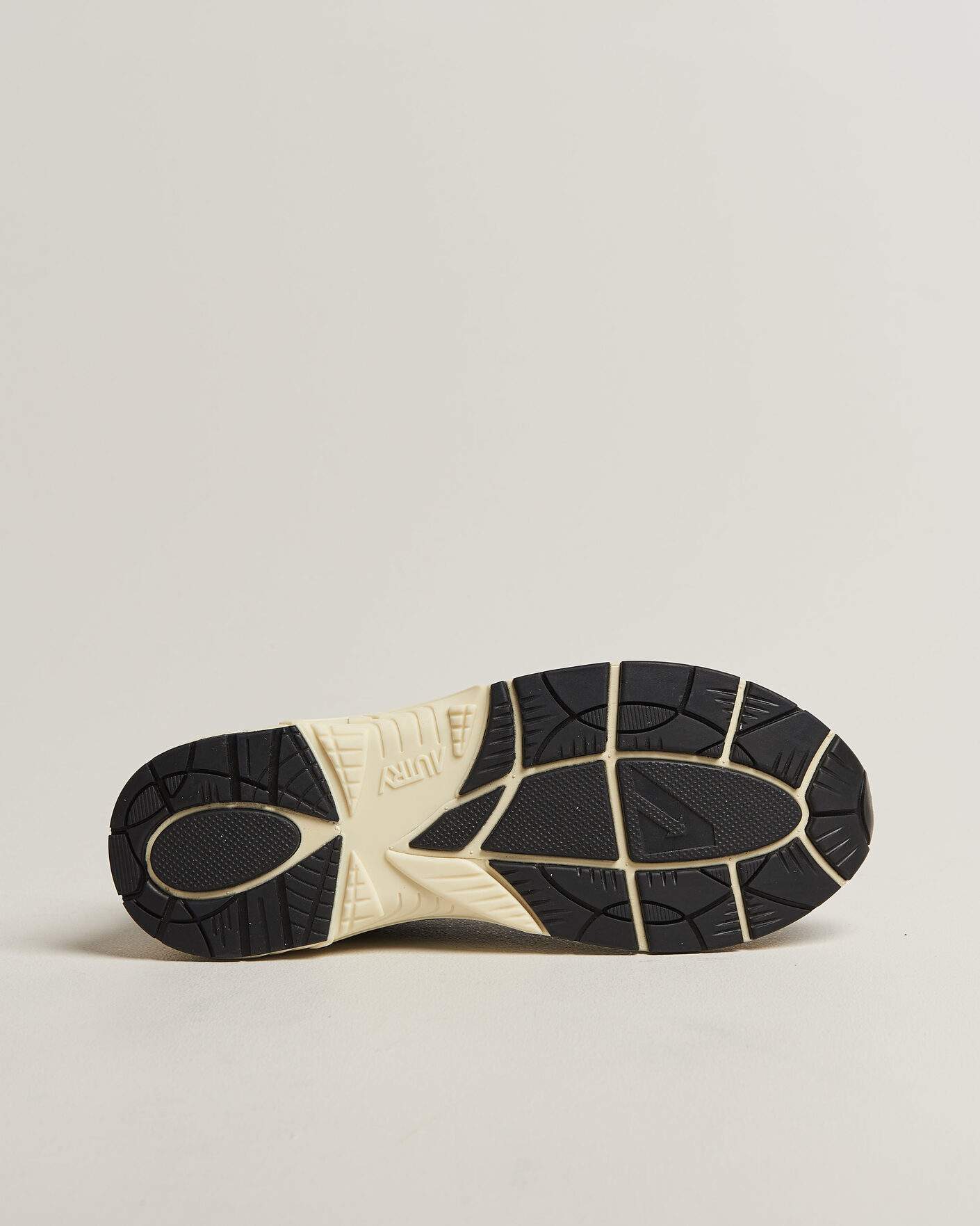 Mies | Tennarit | Autry | Hyperway Low Suede Running Sneaker Navy