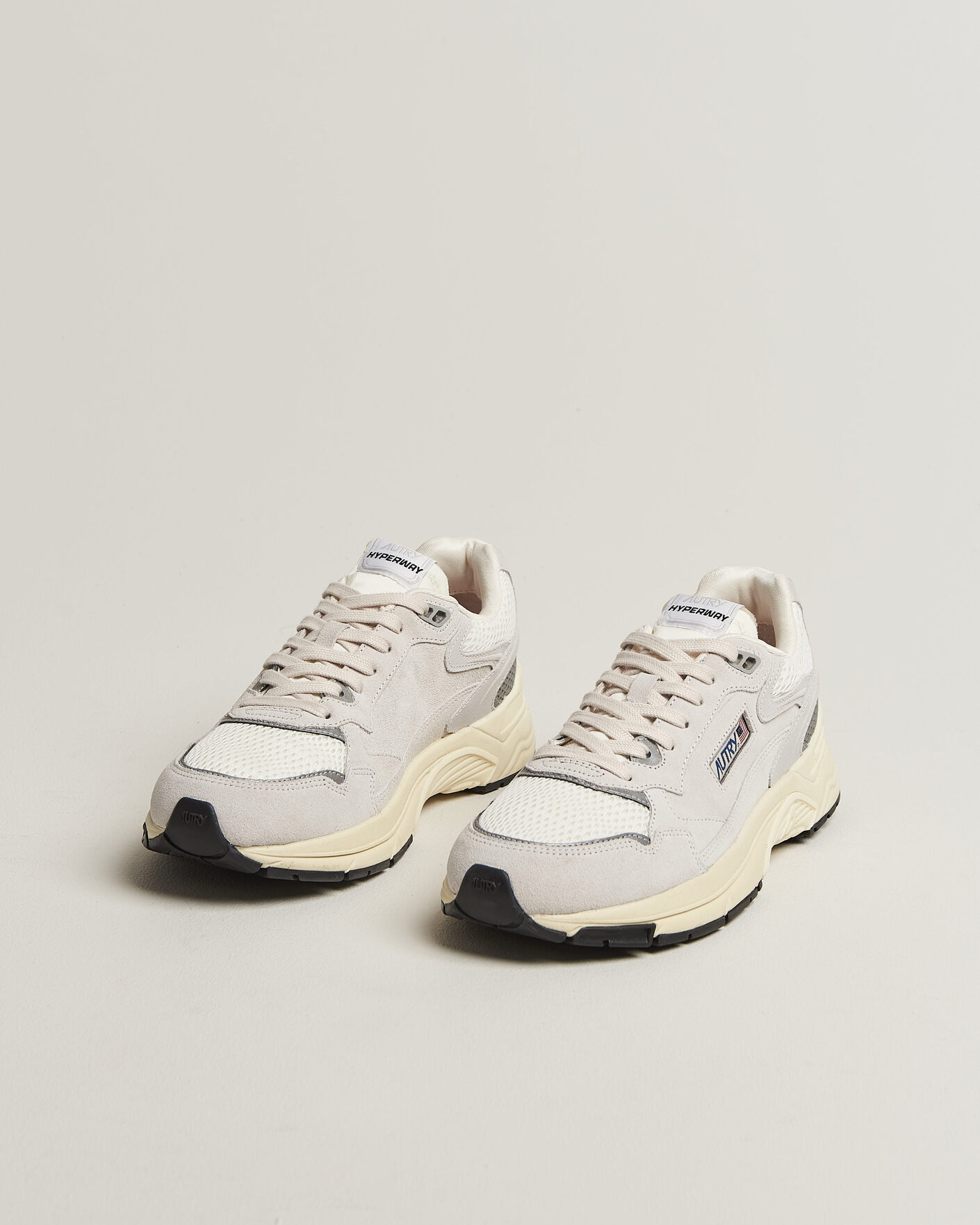 Mies | Tennarit | Autry | Hyperway Low Suede Running Sneaker Light Grey