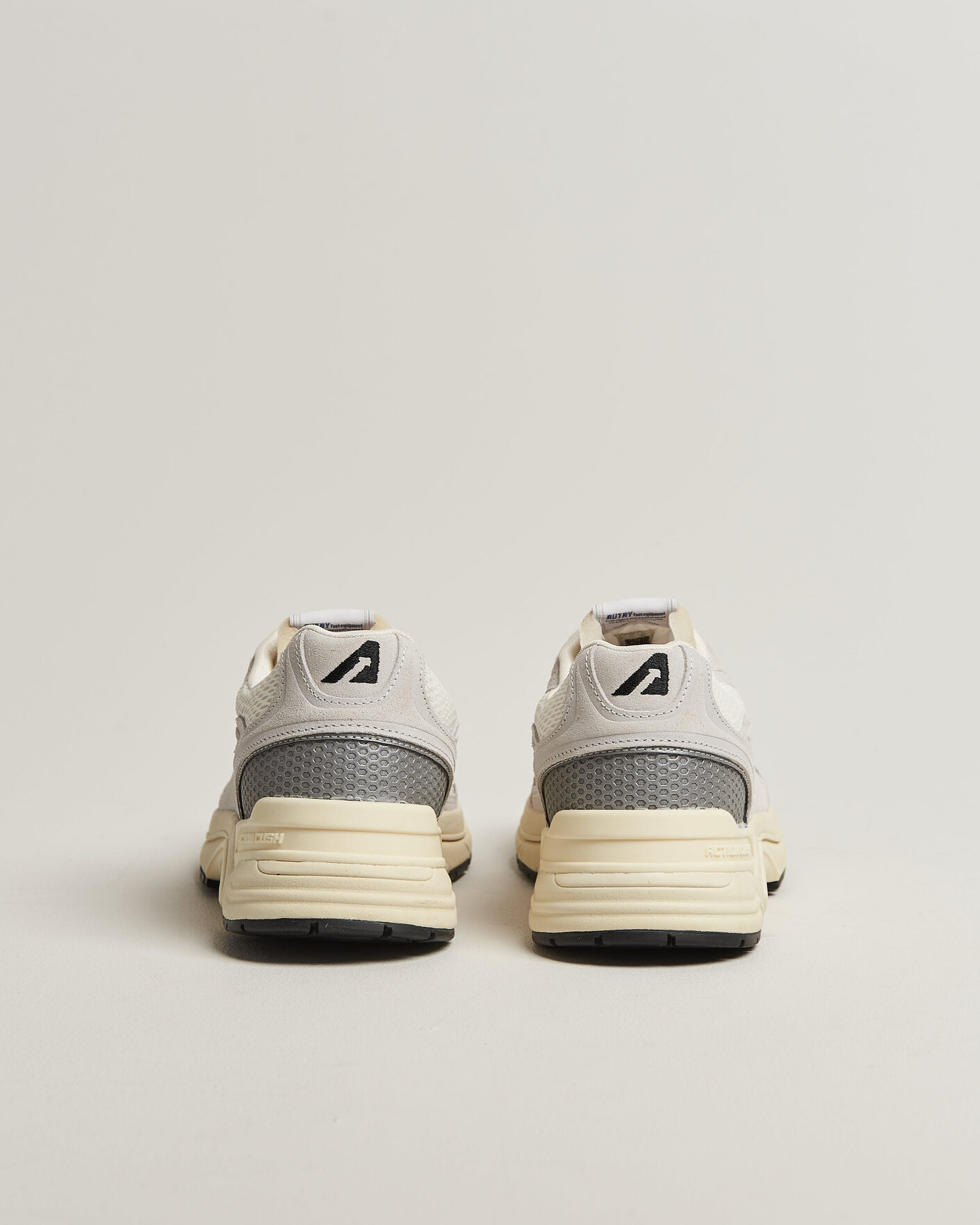 Mies | Tennarit | Autry | Hyperway Low Suede Running Sneaker Light Grey