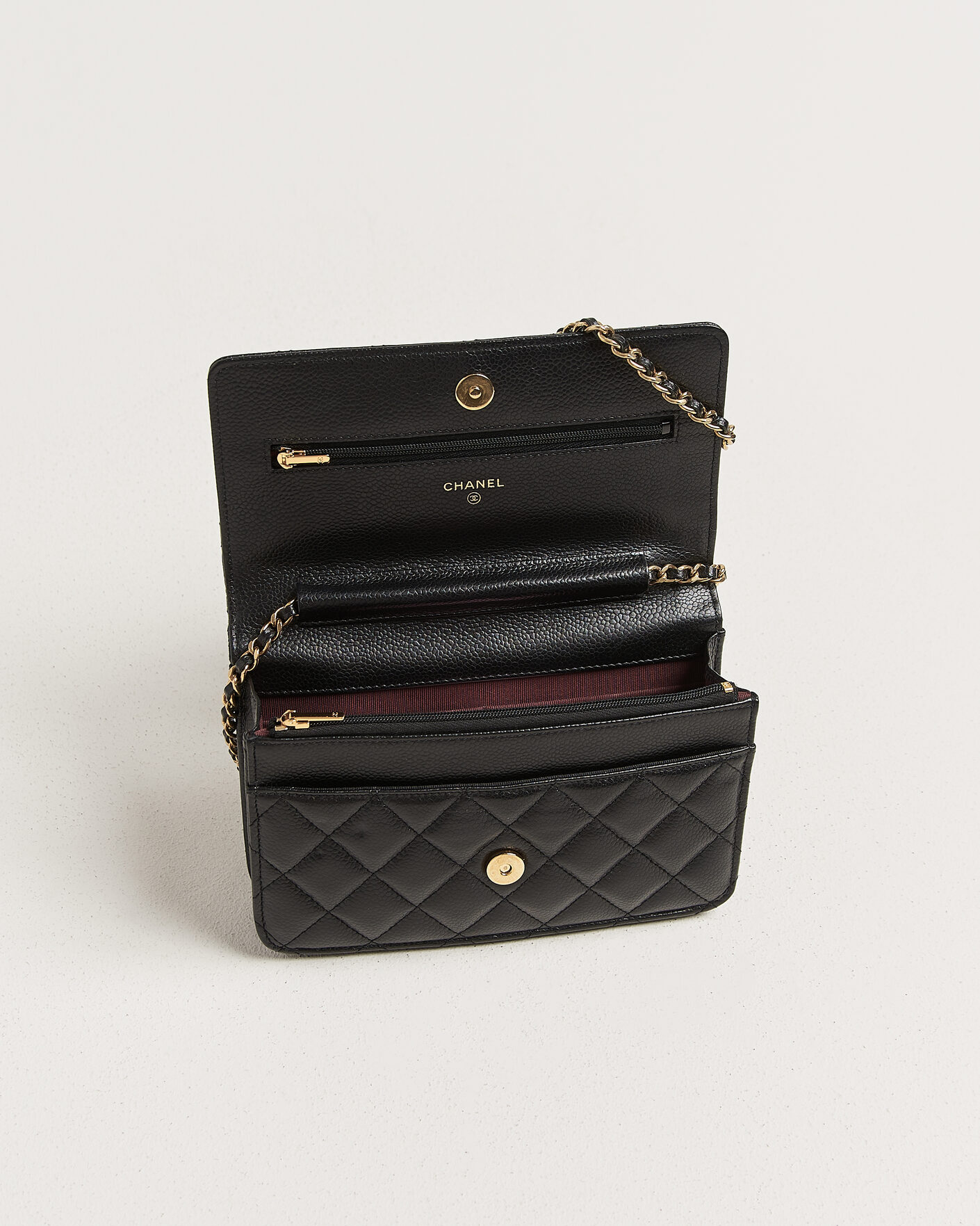 Mies | Pre-Owned & Vintage Bags | Chanel Pre-Owned | Wallet On Chain Caviar Leather Black