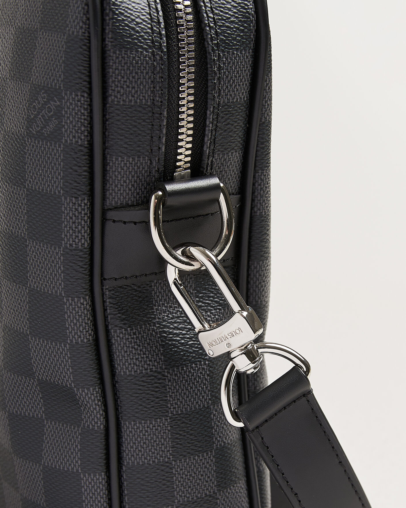 Mies | Pre-Owned & Vintage Bags | Louis Vuitton Pre-Owned | Porte Documents Damier Graphite