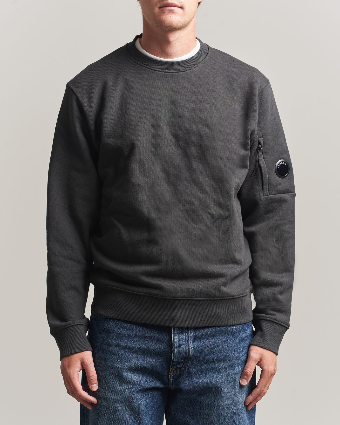 Mies | Puserot | C.P. Company | Diagonal Raised Fleece Lens Sweatshirt Dark Grey
