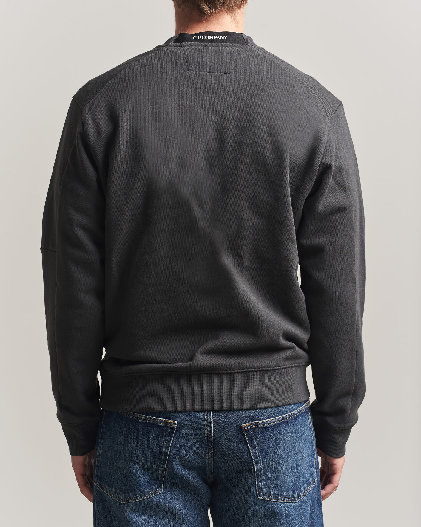 Mies | Puserot | C.P. Company | Diagonal Raised Fleece Lens Sweatshirt Dark Grey