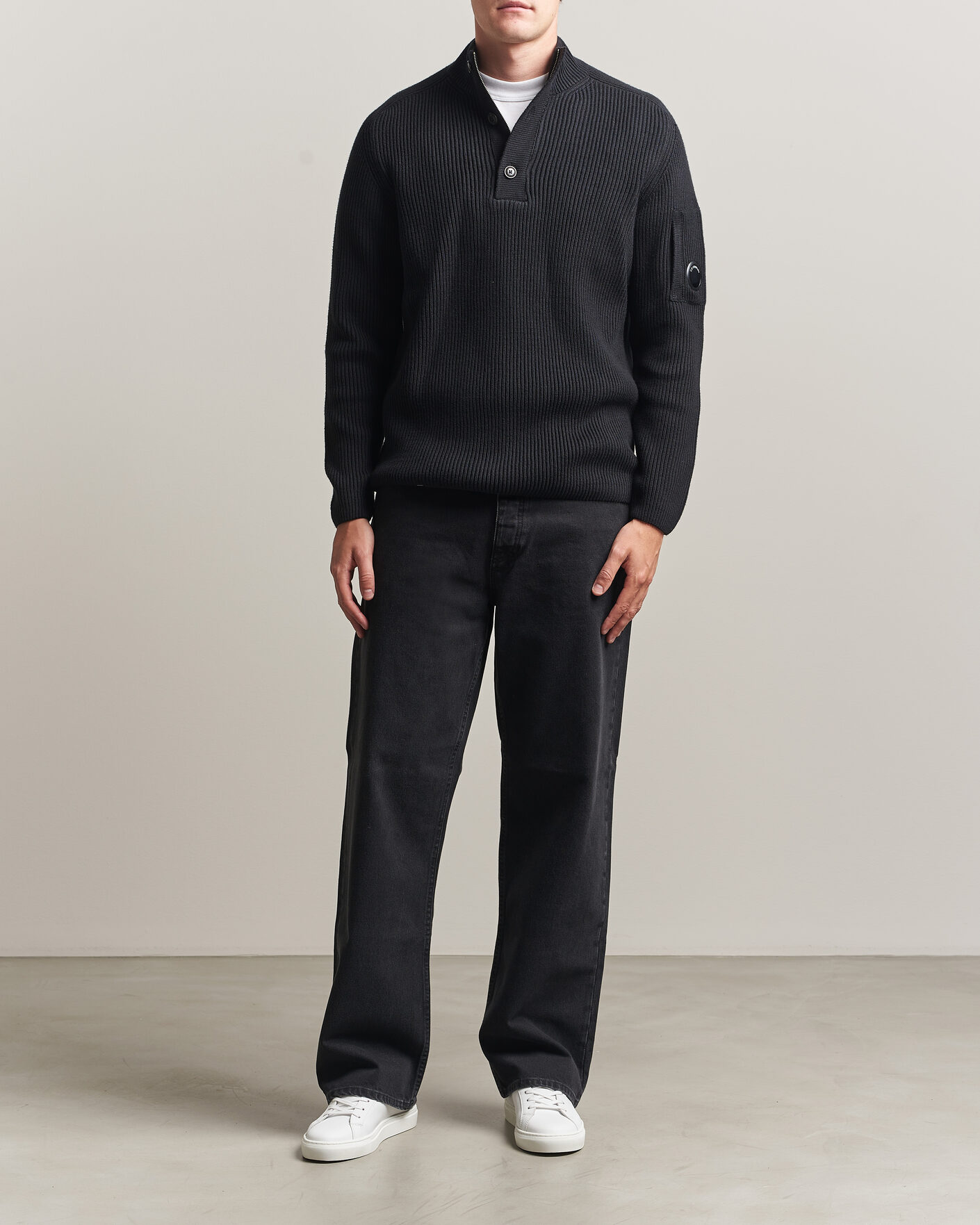 Mies | Puserot | C.P. Company | Full Rib Knitted Cotton Half Button Black