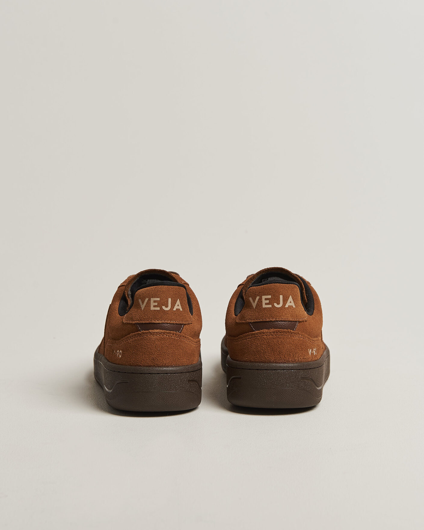 Mies | Tennarit | Veja | V-90 Suede Sneaker Full Cognac/Eagle