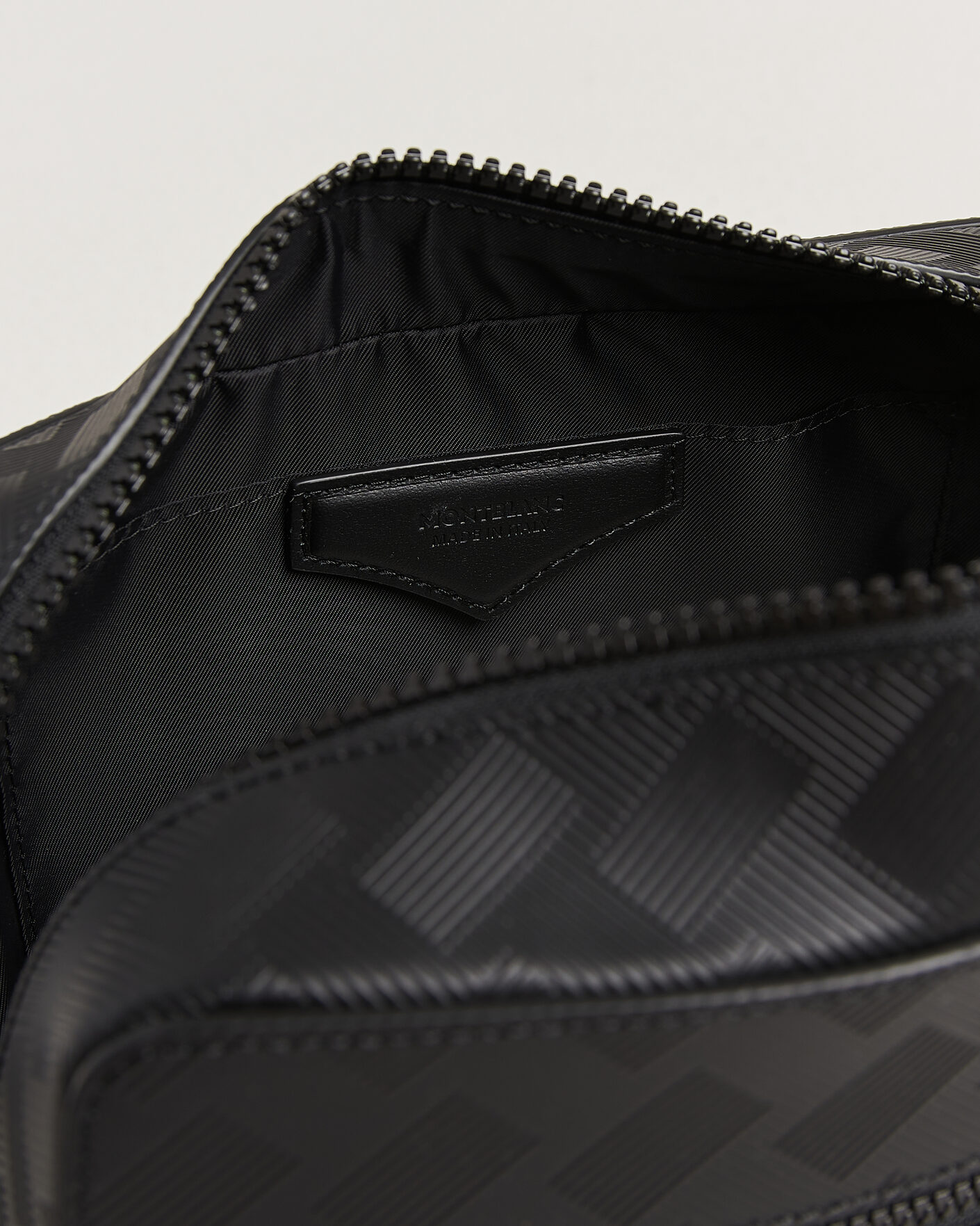 Mies | Laukut | Montblanc | Toiletry Clutch Extreme Leather Black