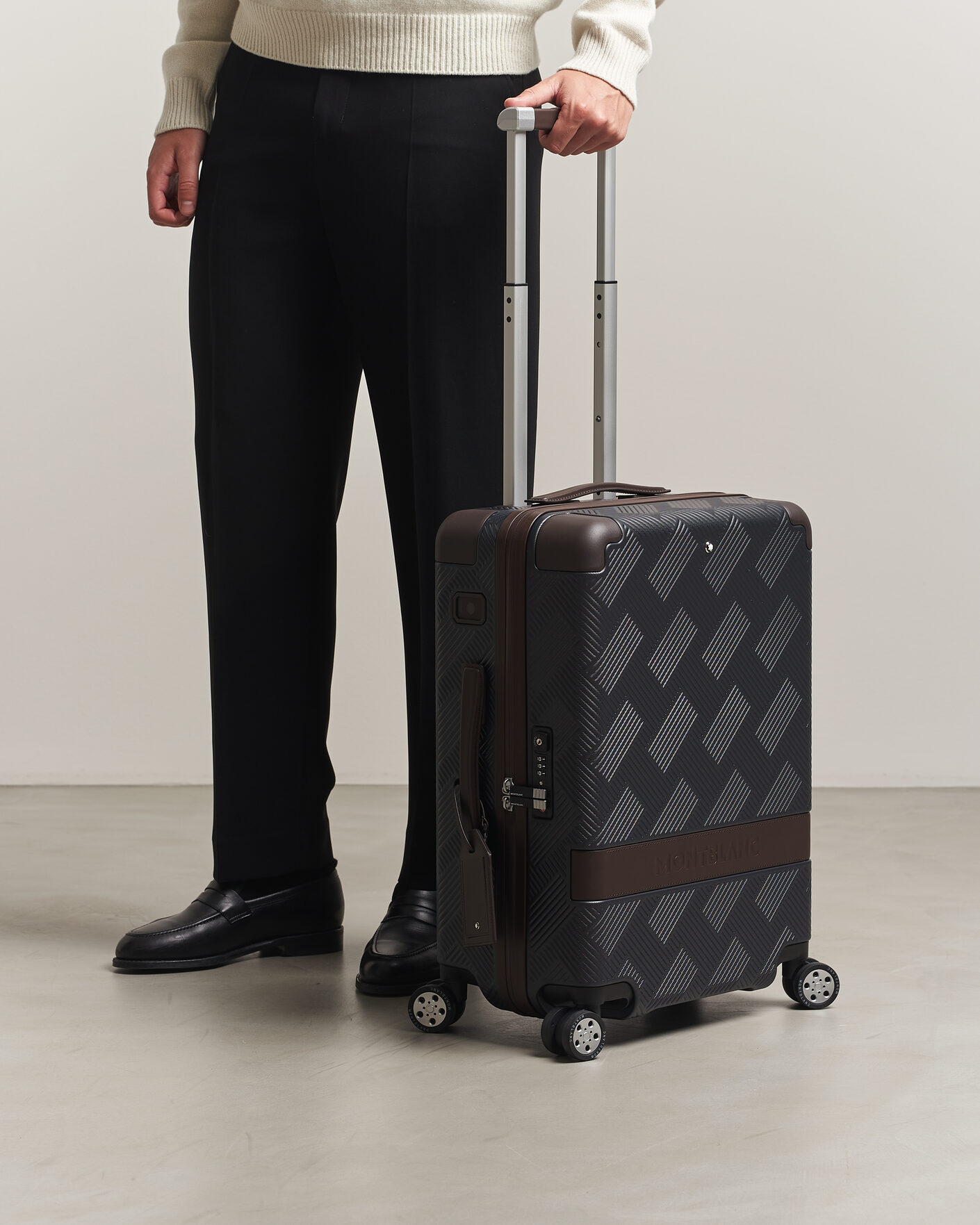 Mies | Laukut | Montblanc | #MY4810 Cabin Extreme 3.0 Compact Trolley Navy Blue