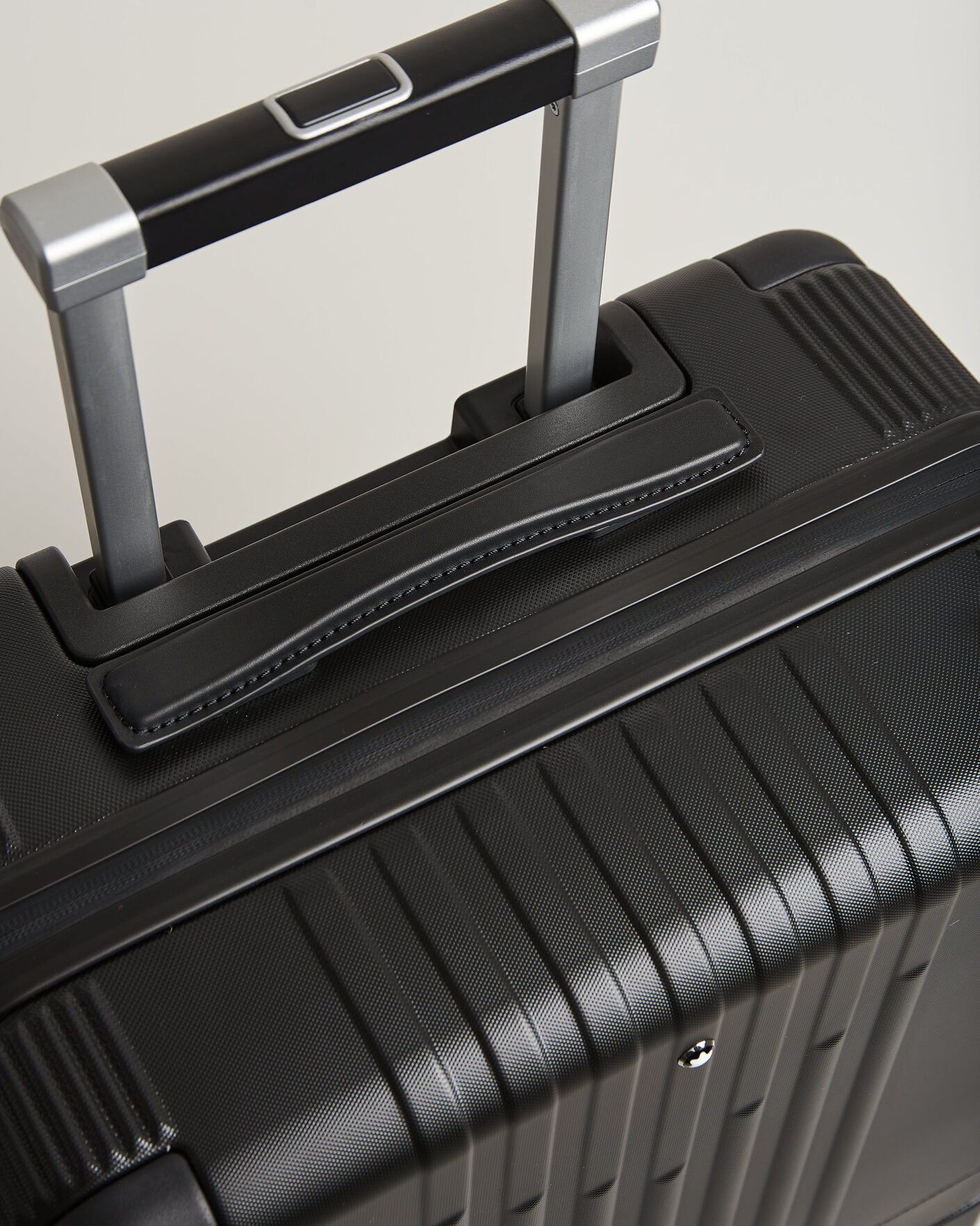 Mies | Laukut | Montblanc | #MY4810 Cabin Trolley Black