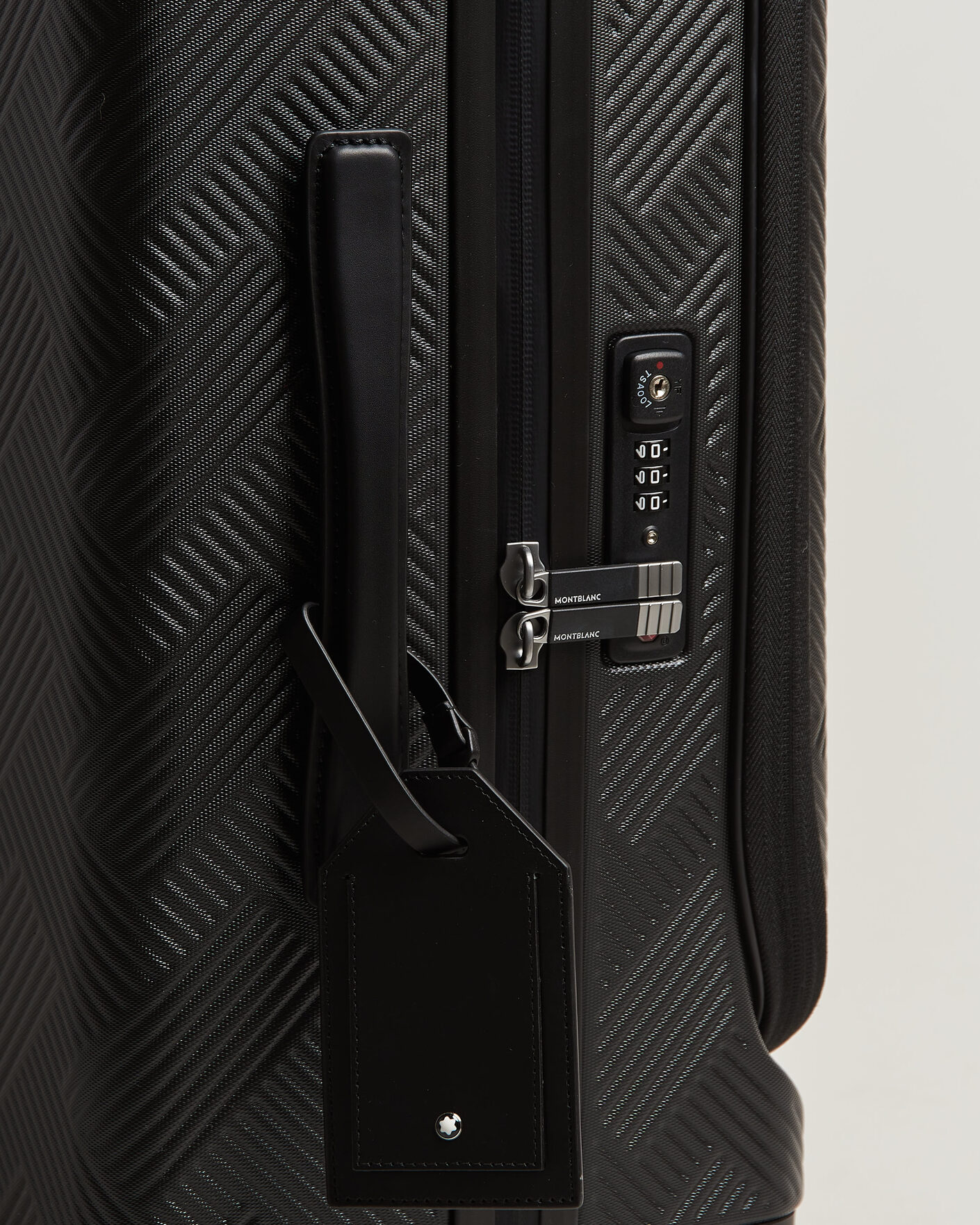 Mies | Laukut | Montblanc | #MY4810 Extreme 3.0 Cabin with Pocket Black