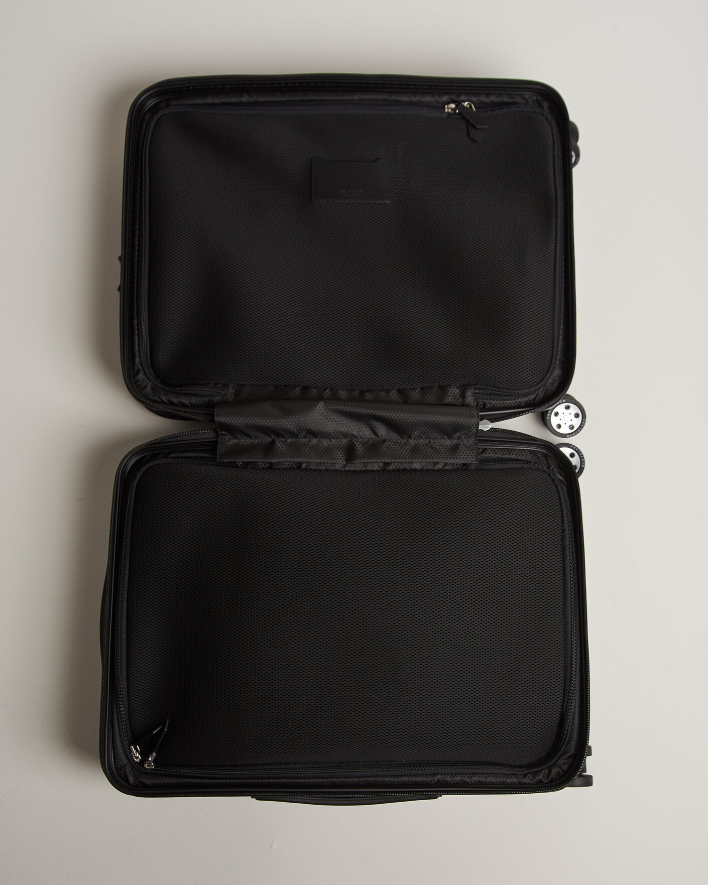 Mies | Laukut | Montblanc | #MY4810 Extreme 3.0 Cabin with Pocket Black