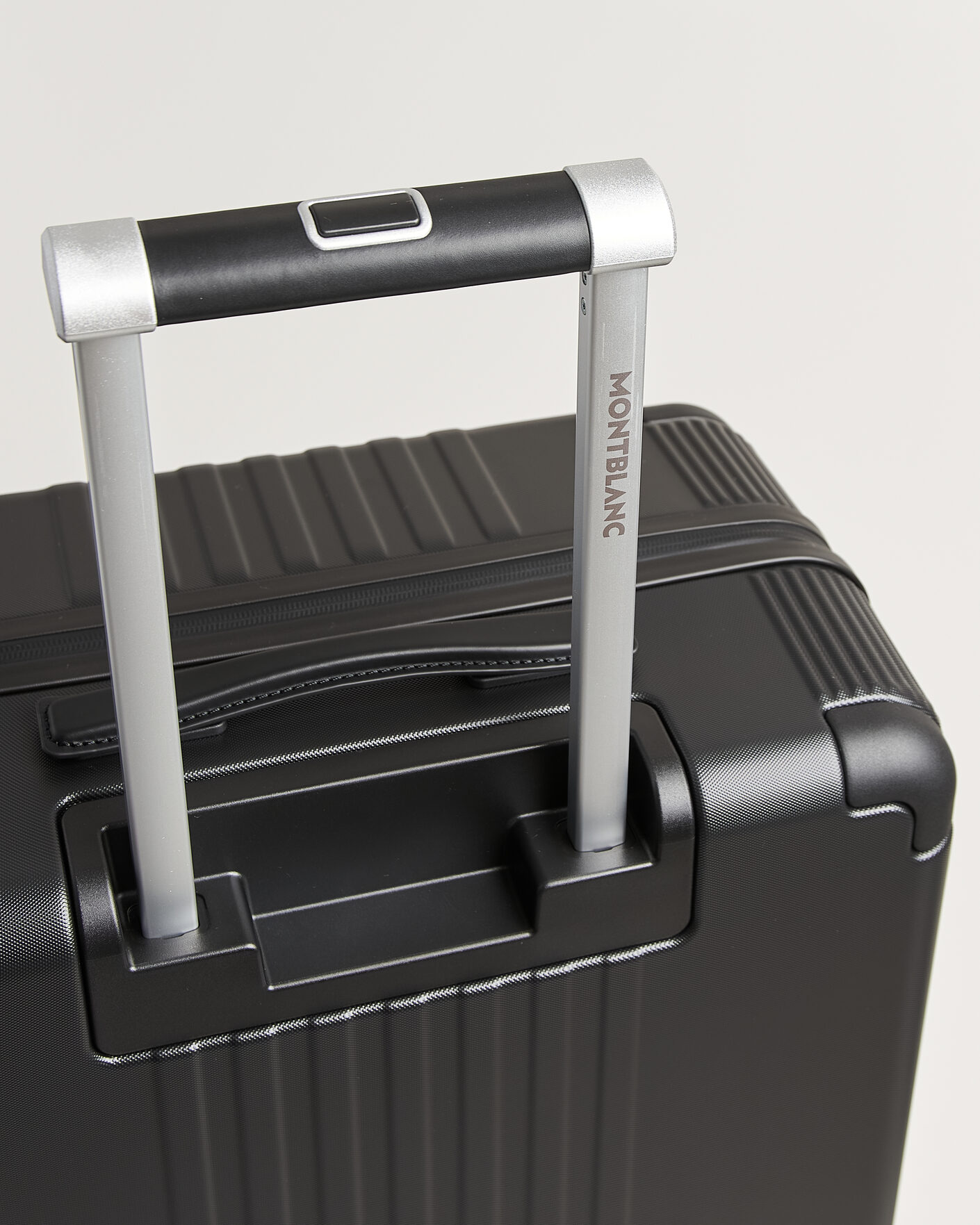 Mies | Laukut | Montblanc | #MY4810 Medium Trolley Black