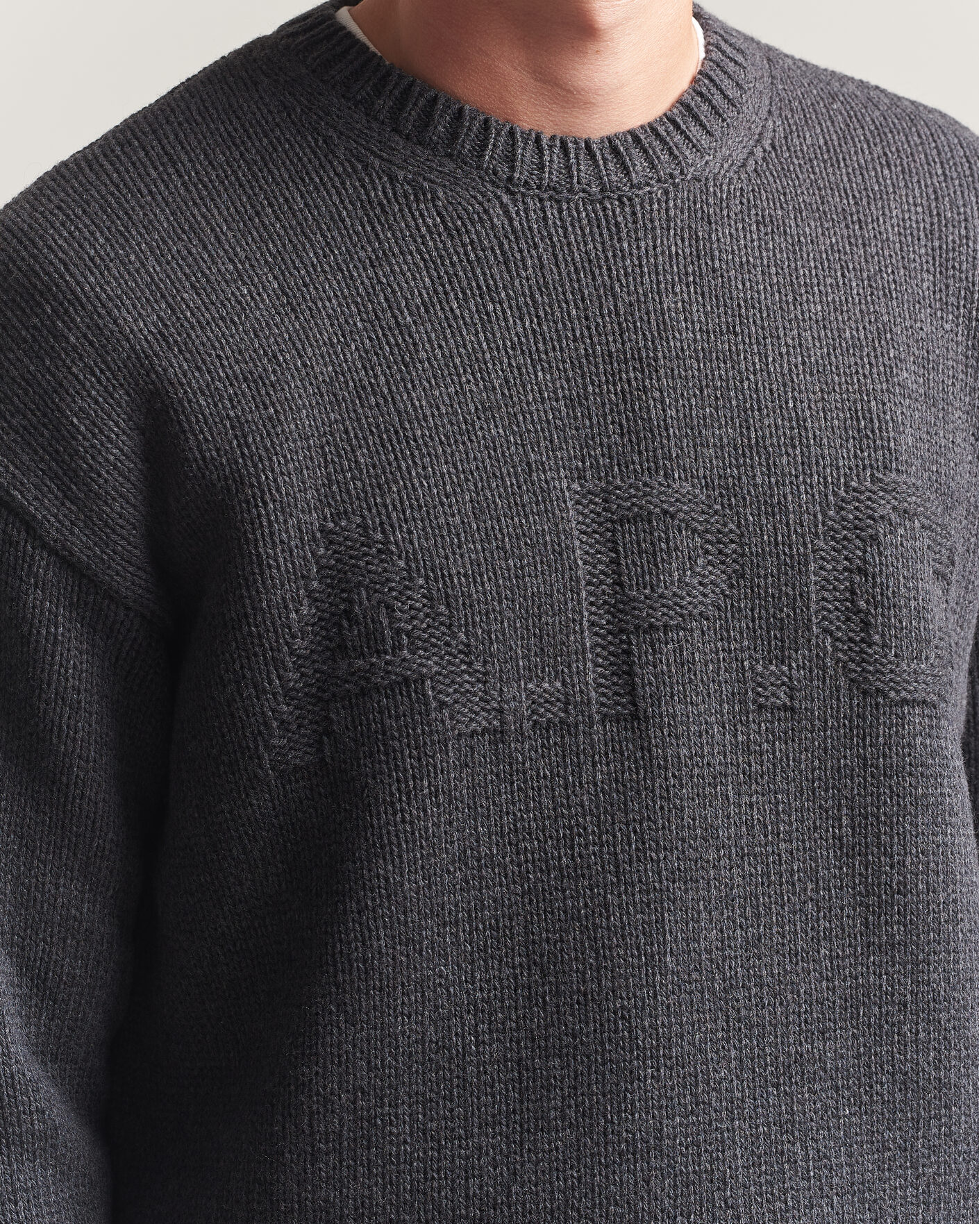 Mies | Puserot | A.P.C. | George Wool Knitted Sweater Anthracite Melange