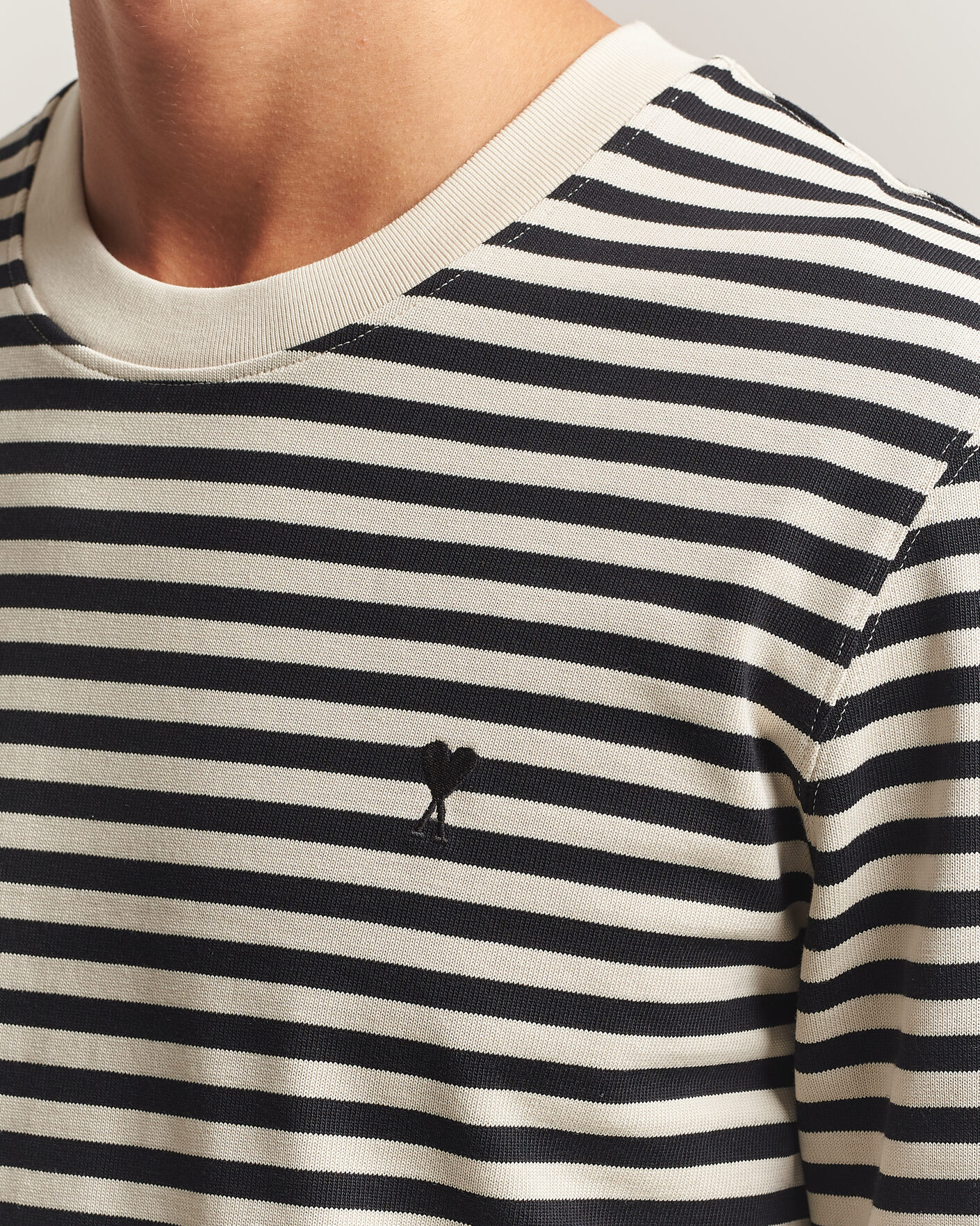 Mies | T-paidat | AMI | Black Heart Logo Striped Long Sleeve T-Shirt Black/Ivory