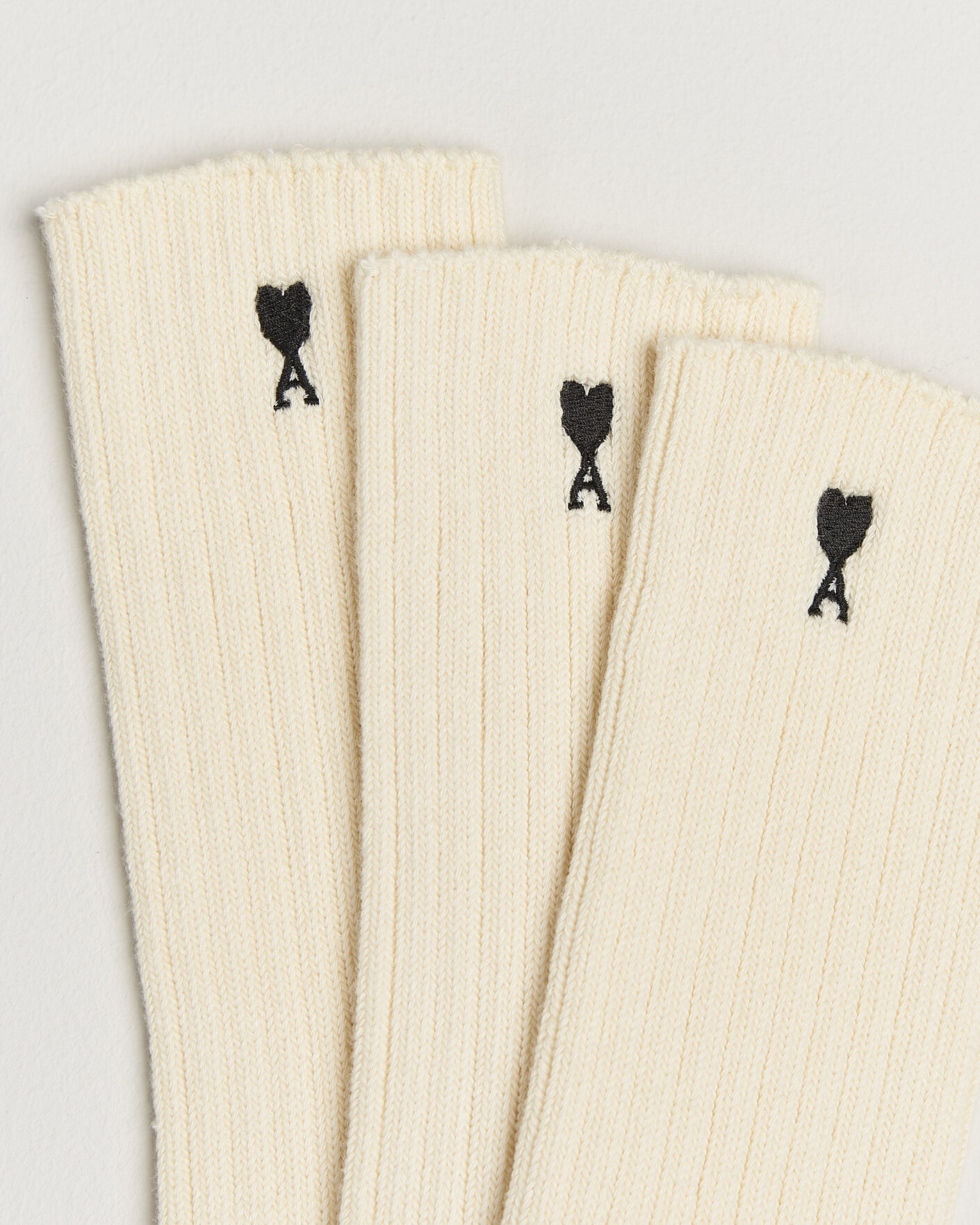 Mies | Alusvaatteet | AMI | 3-Pack Heart Logo Cotton Socks Ivory