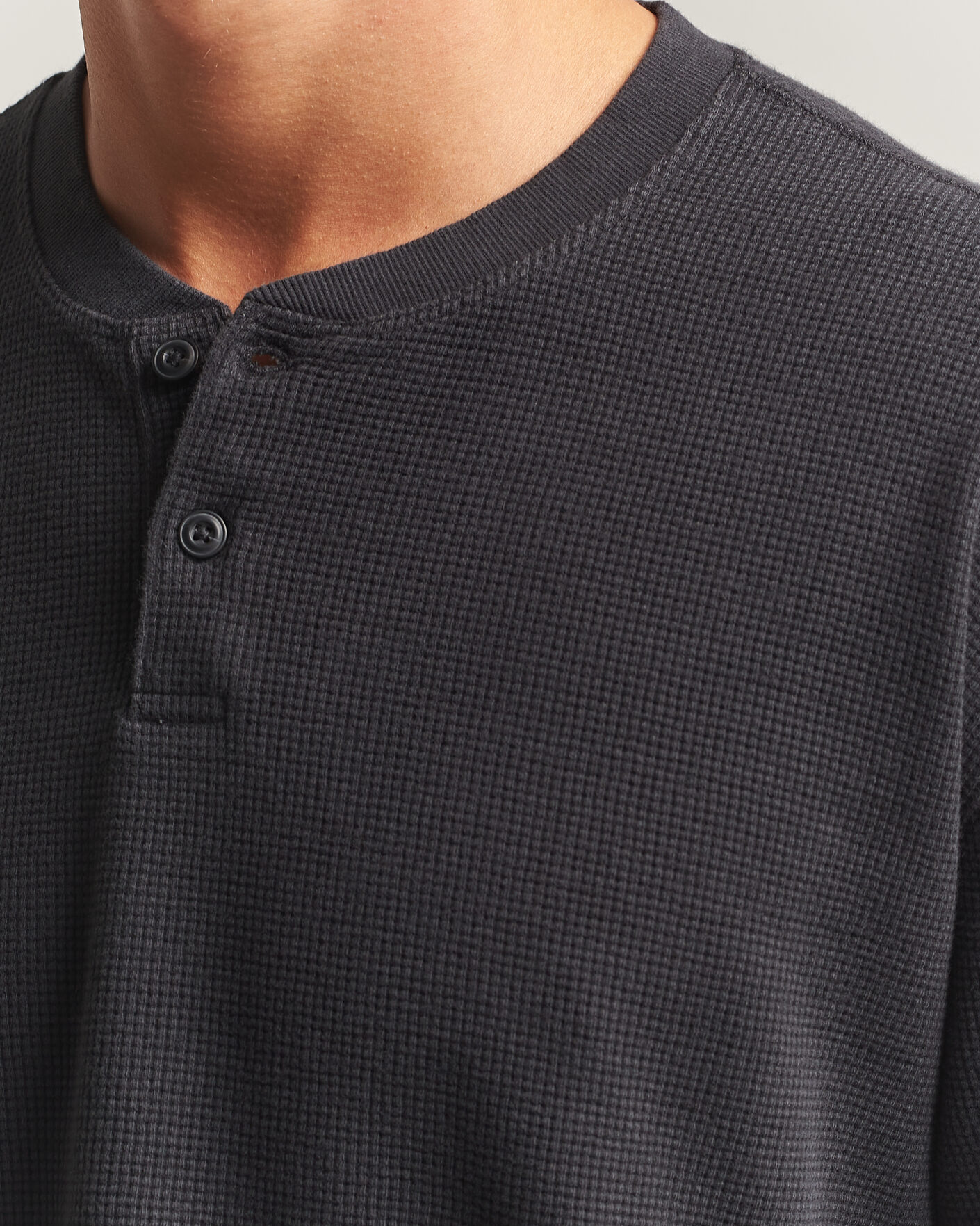 Mies | Puserot | Levi's | Relaxed Henley Mineral Black