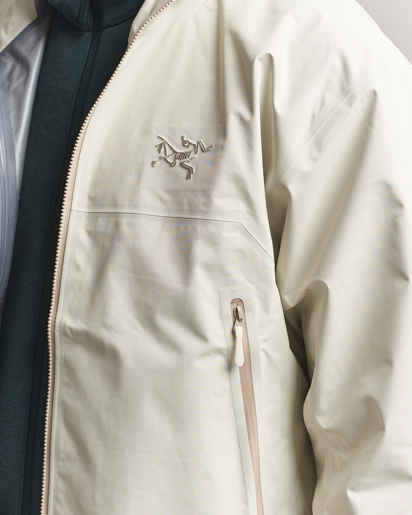 Mies | Takit | Arc'teryx | Beta Gore-Tex Jacket Sea Salt