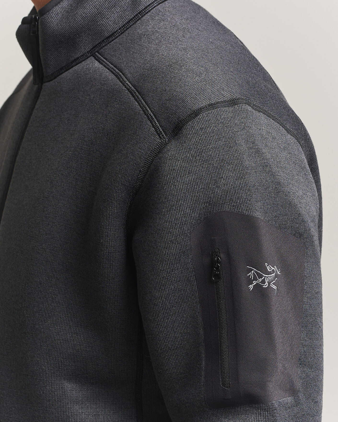 Mies | Puserot | Arc'teryx | Covert Half Zip Black Heather