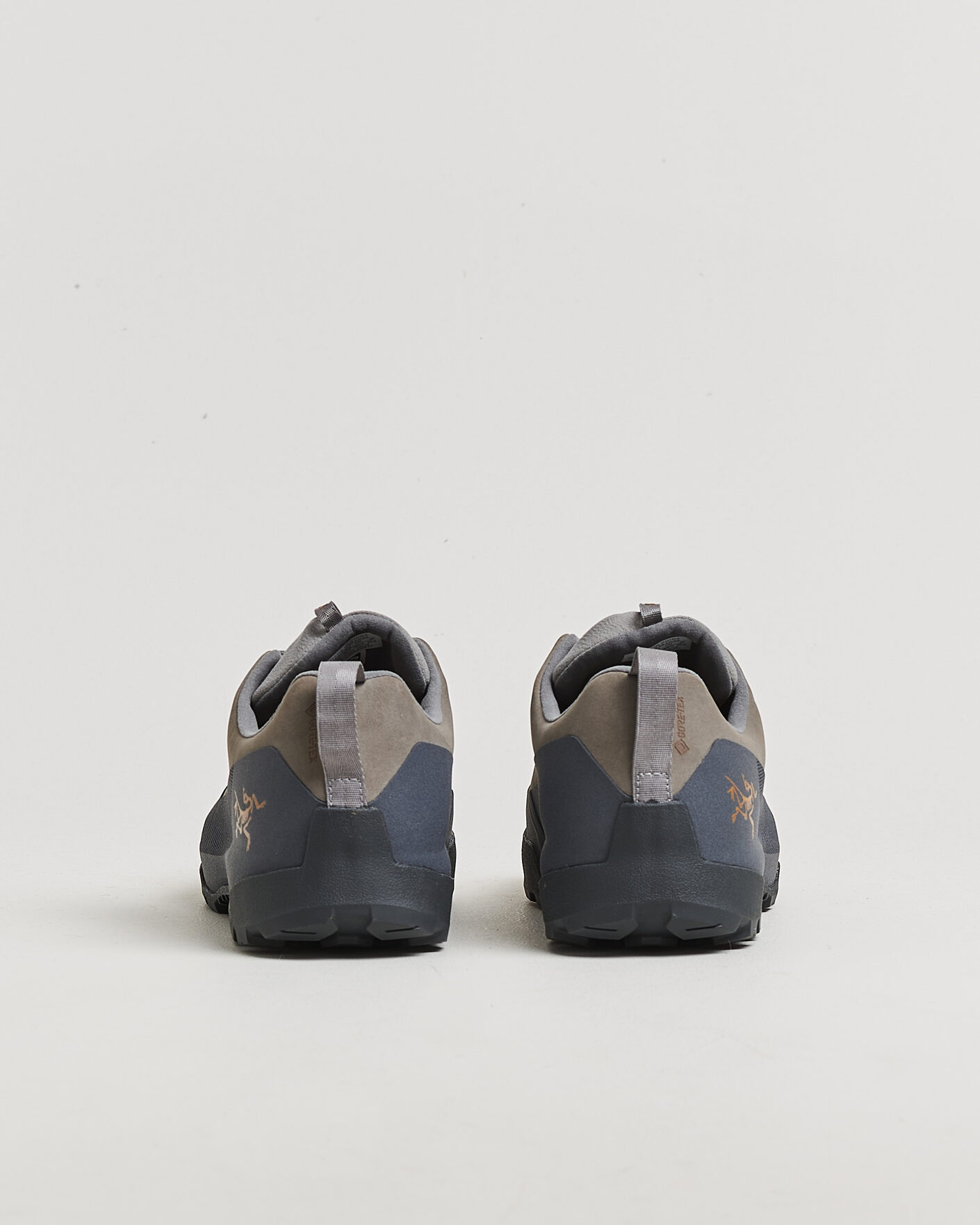 Mies | Vaelluskengät | Arc'teryx | Konseal Gore-Tex Trail Sneaker Void/Cloud