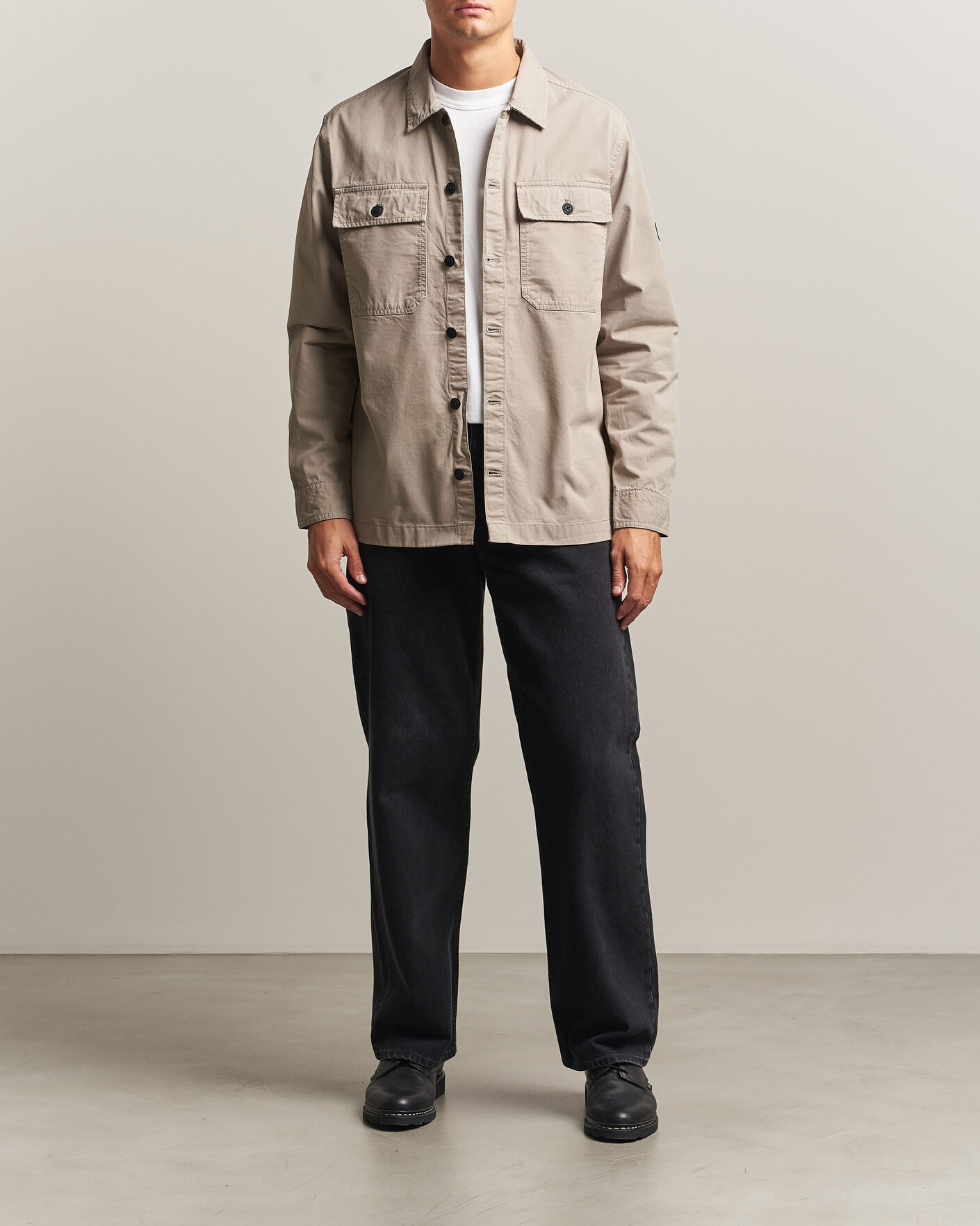 Mies | Kauluspaidat | Barbour International | Arlo Cotton Overshirt Concrete
