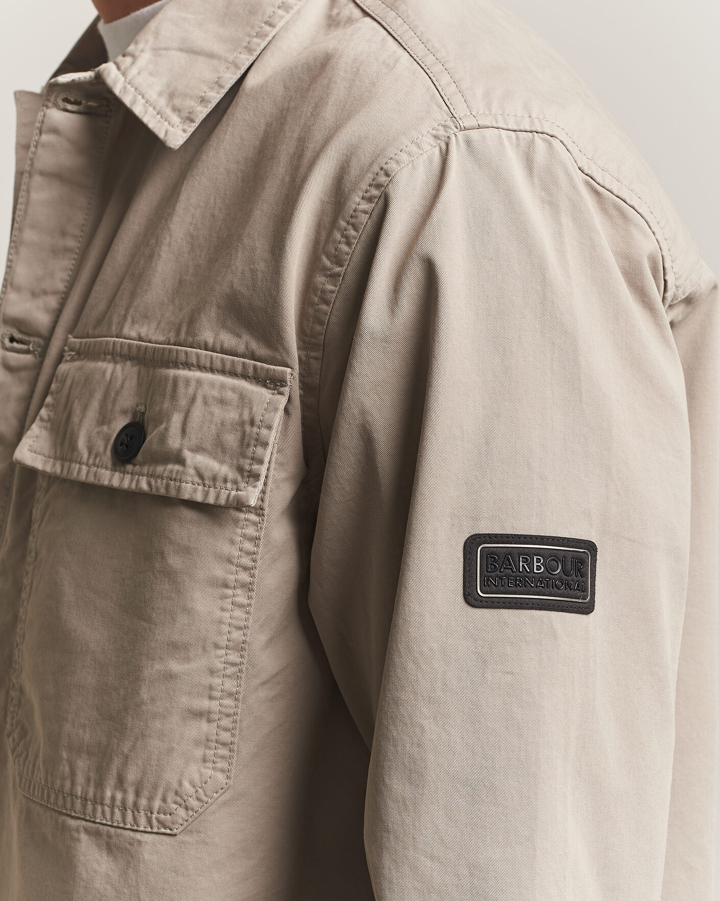 Mies | Kauluspaidat | Barbour International | Arlo Cotton Overshirt Concrete